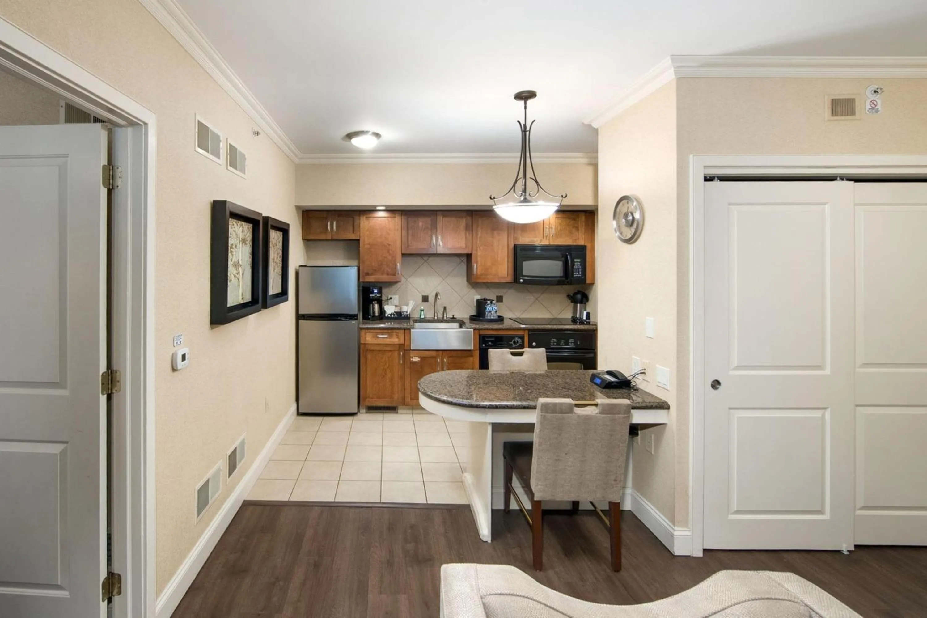 Kitchen or kitchenette in Eden Resort and Suites, BW Premier Collection