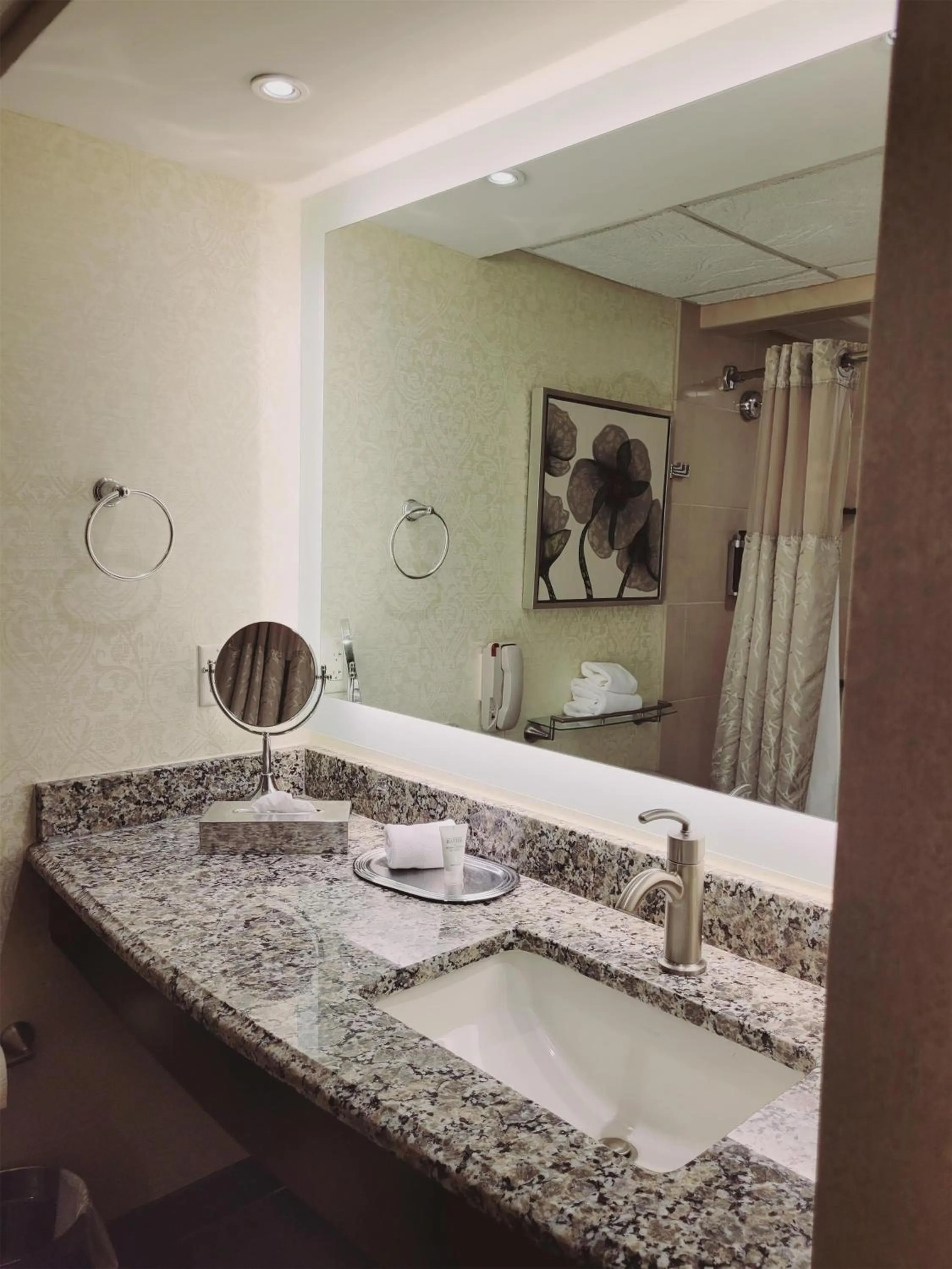 Bathroom in Eden Resort and Suites, BW Premier Collection