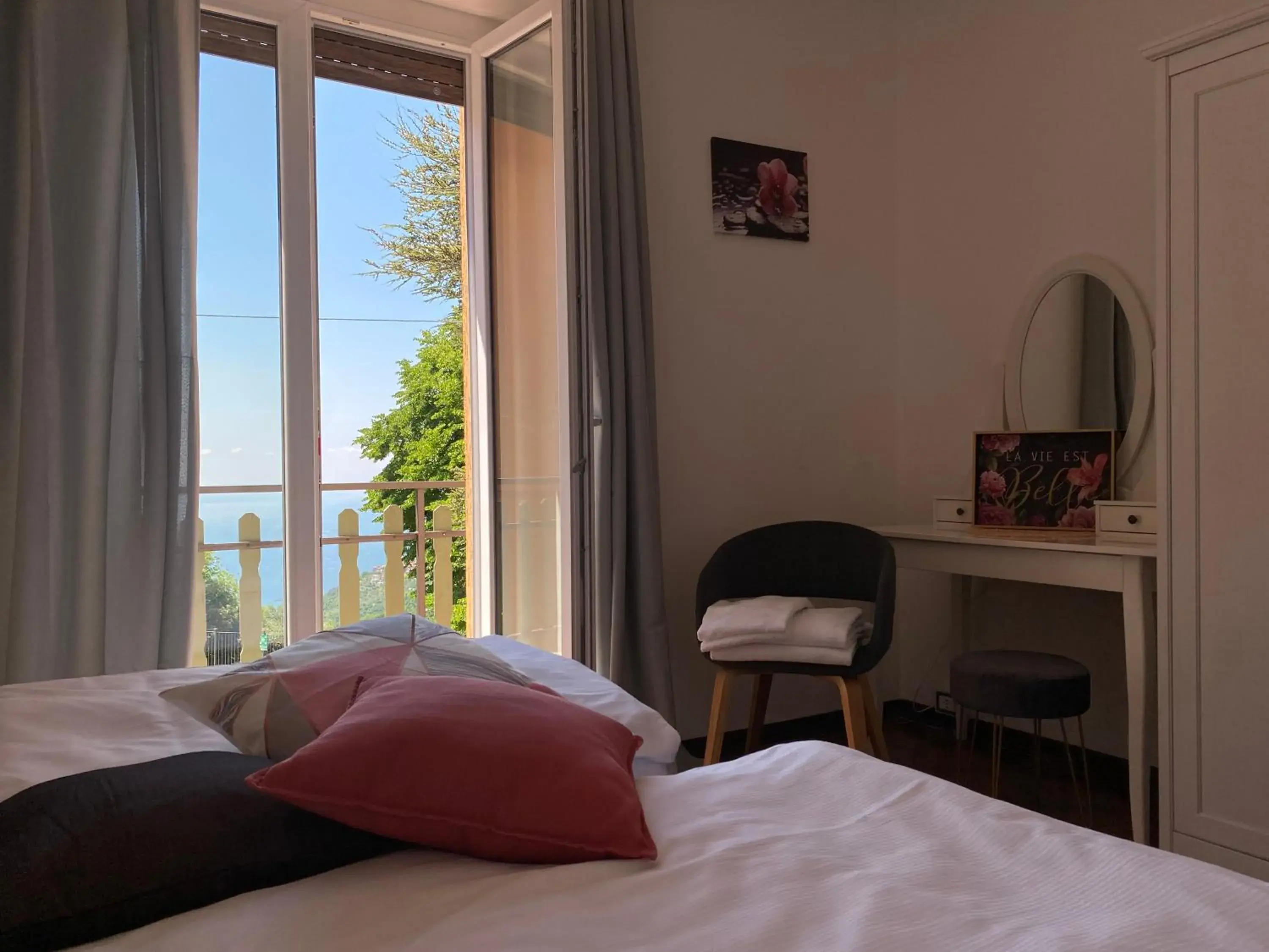 Double Room with Lake View - single occupancy in Ca' ai Tigli Double Room with Lake View - single occupancy in Ca' ai Tigli
