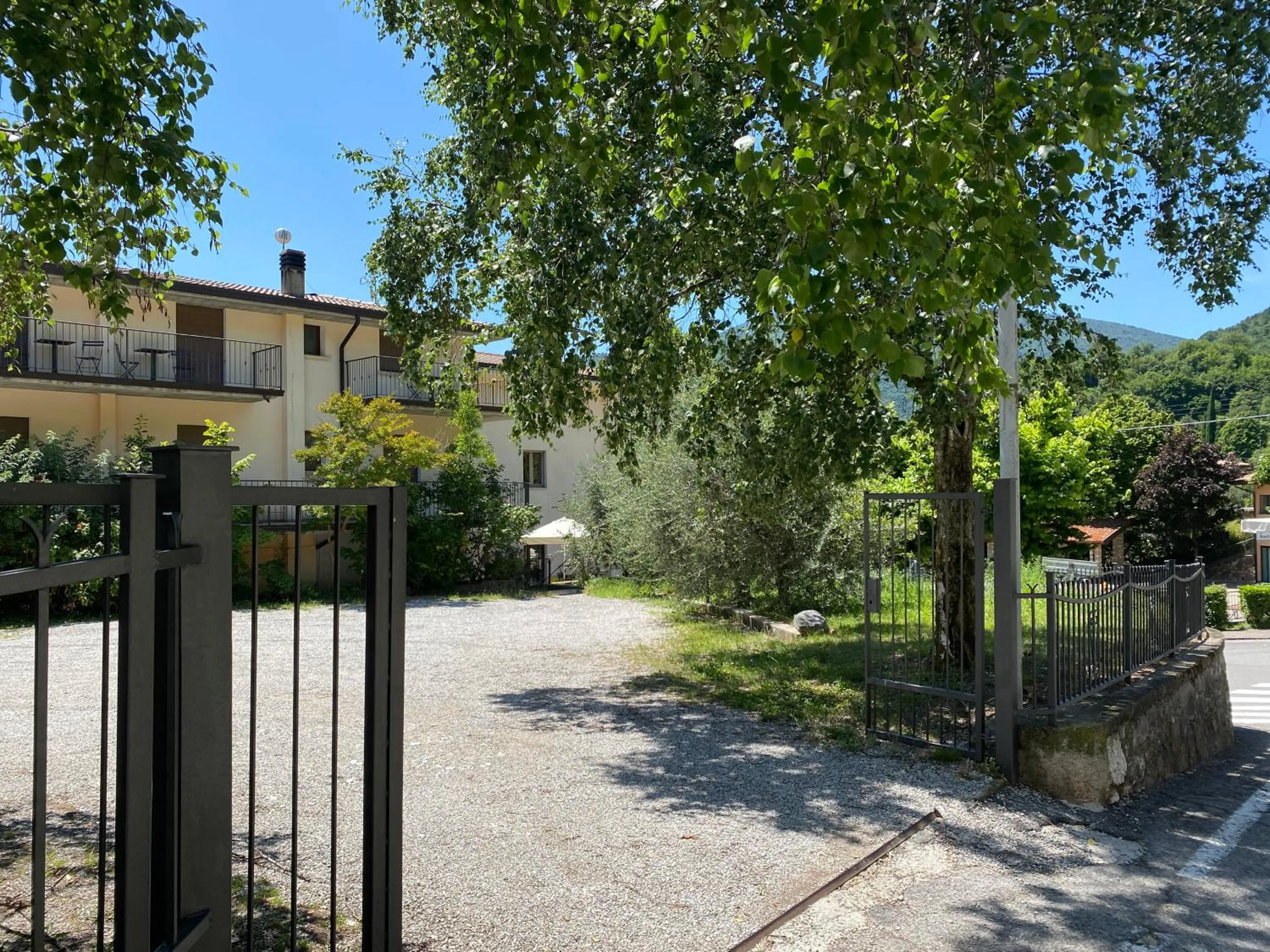 Property building in Ca' ai Tigli