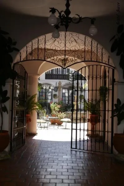 Property building in Hostal Sucre