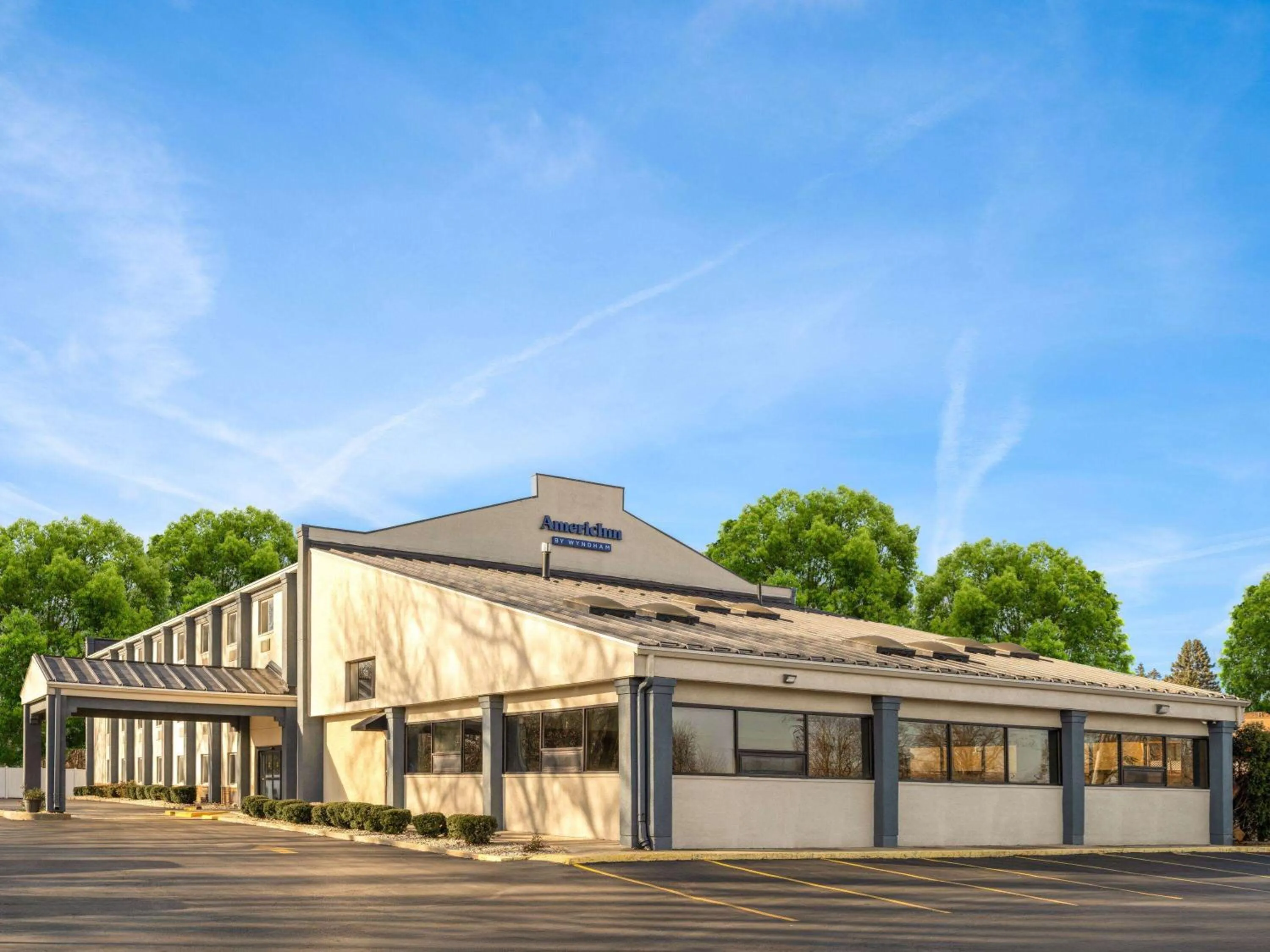 Property building in AmericInn by Wyndham Woodstock IL