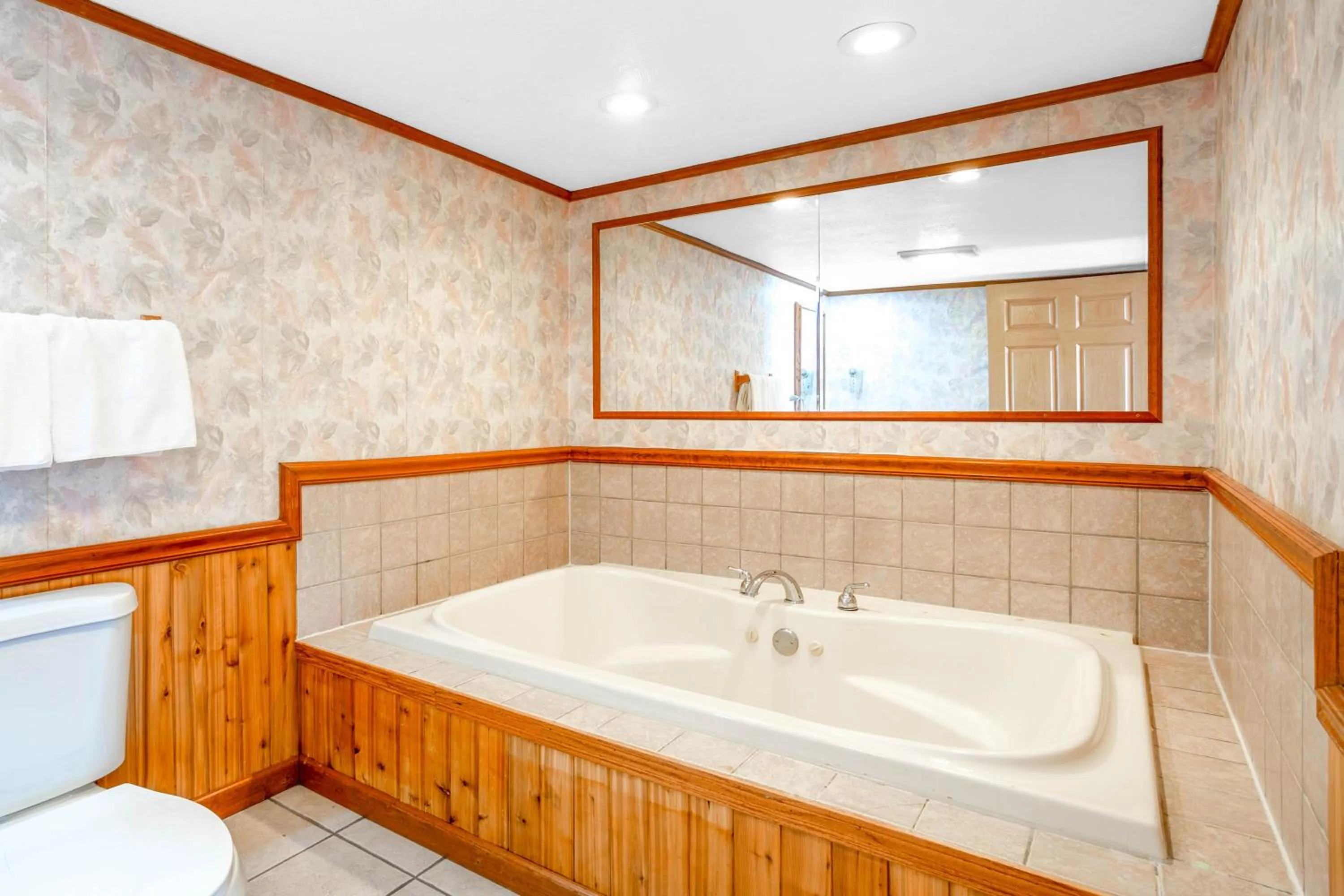 Spa and wellness centre/facilities in Starved Rock Motor Inn