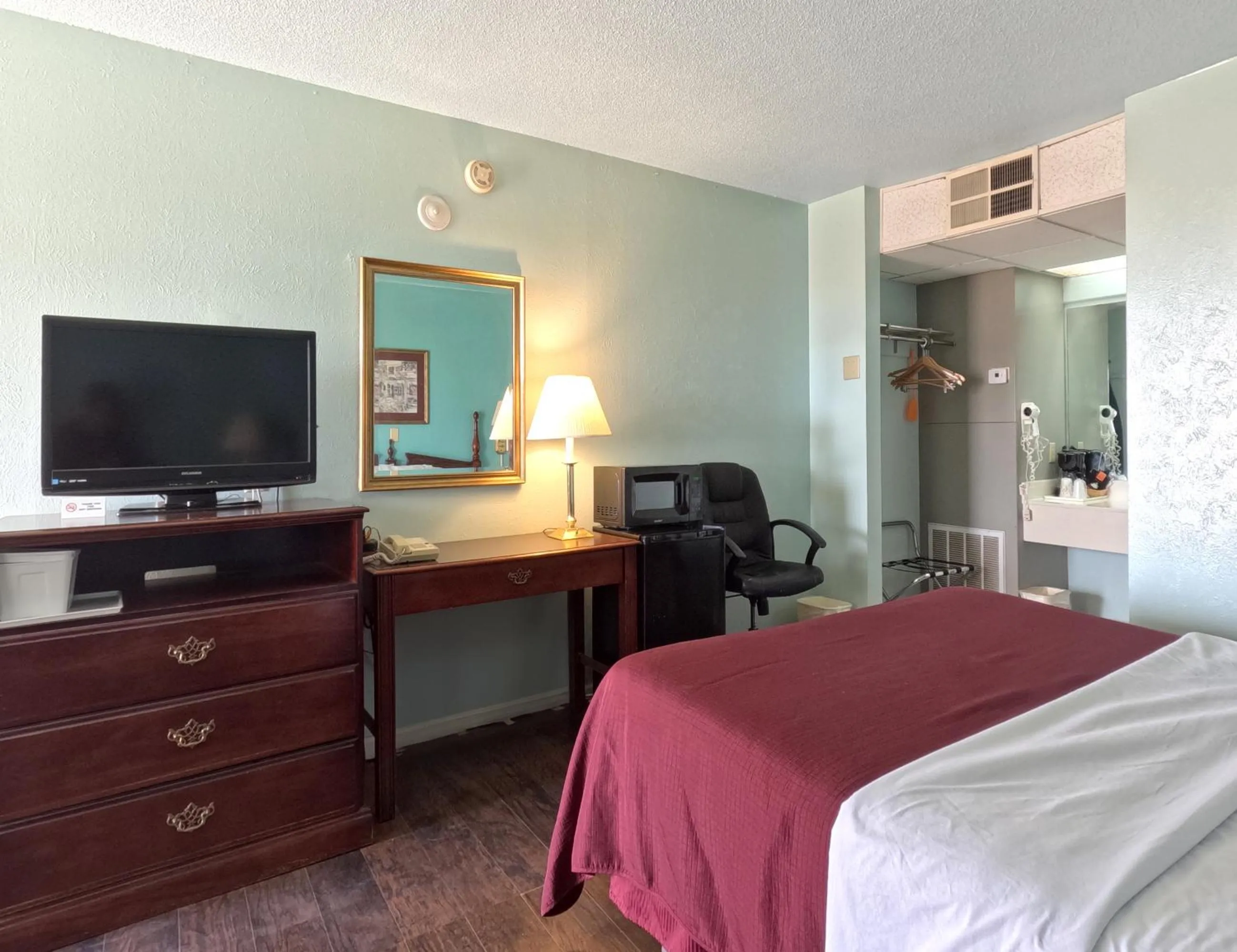 Area and facilities, Bed in Americas Best Value Inn & Suites Vega