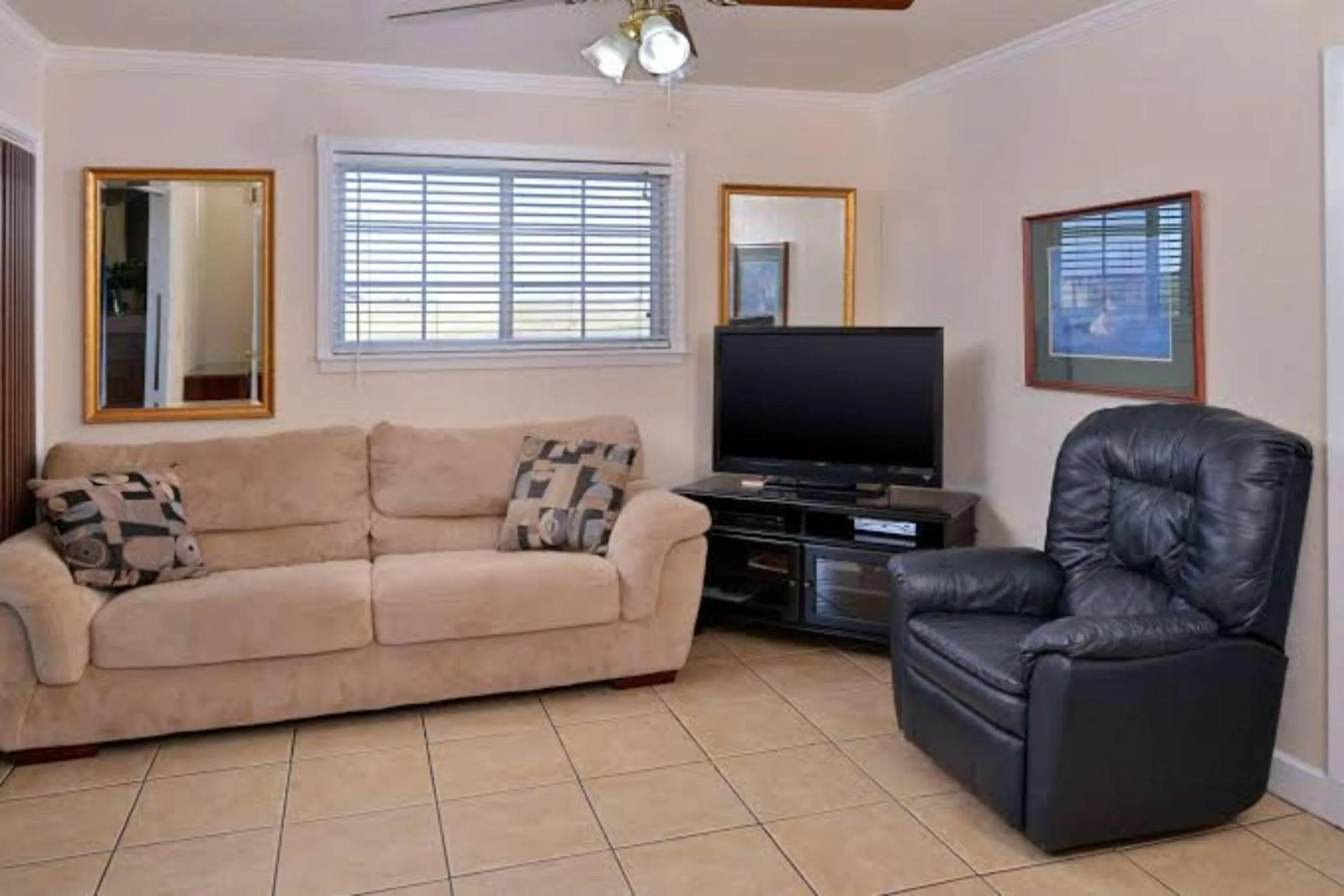 Lobby or reception in Capital O Route 66 Country Inn Vega Tx