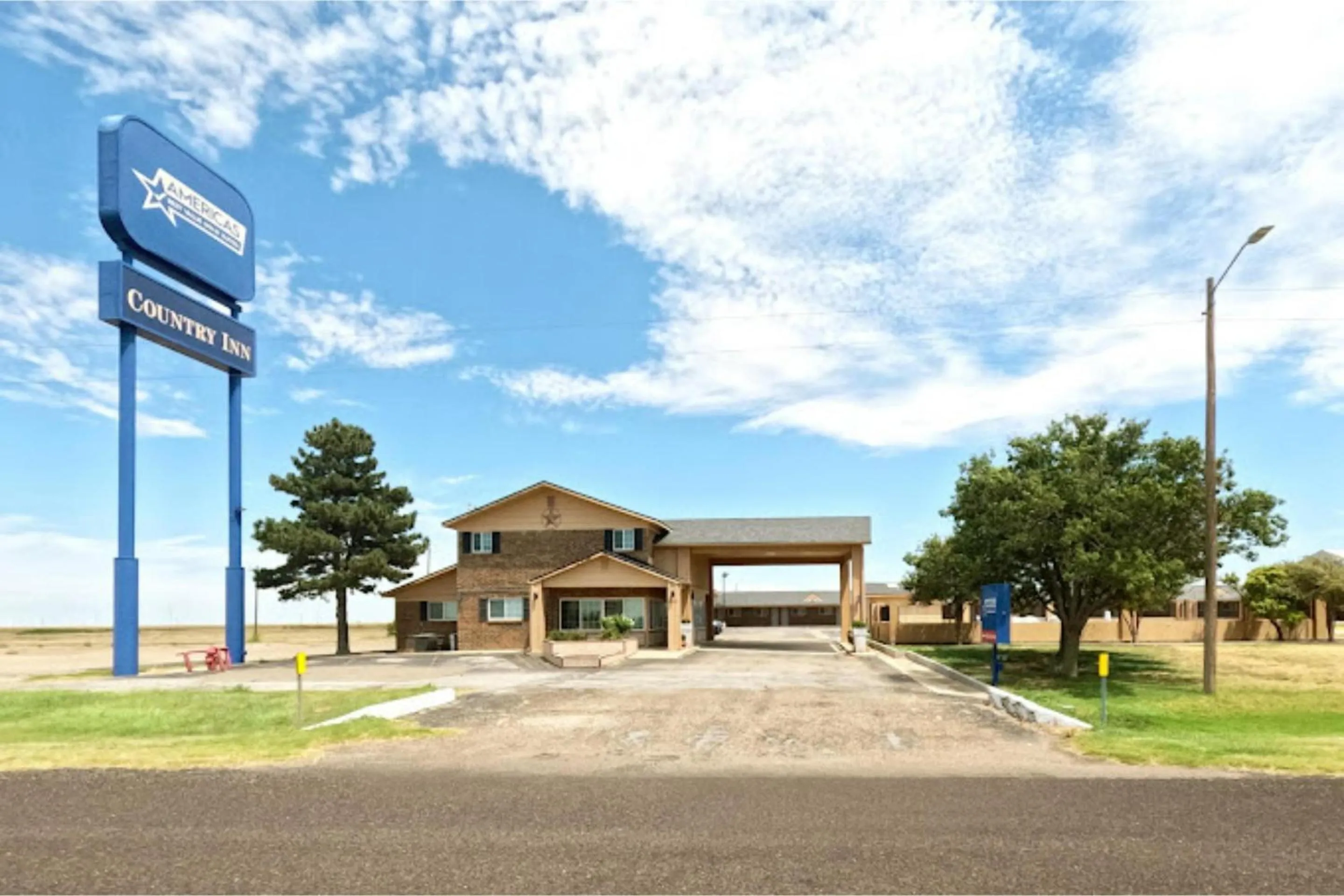 Facade/entrance in Capital O Route 66 Country Inn Vega Tx
