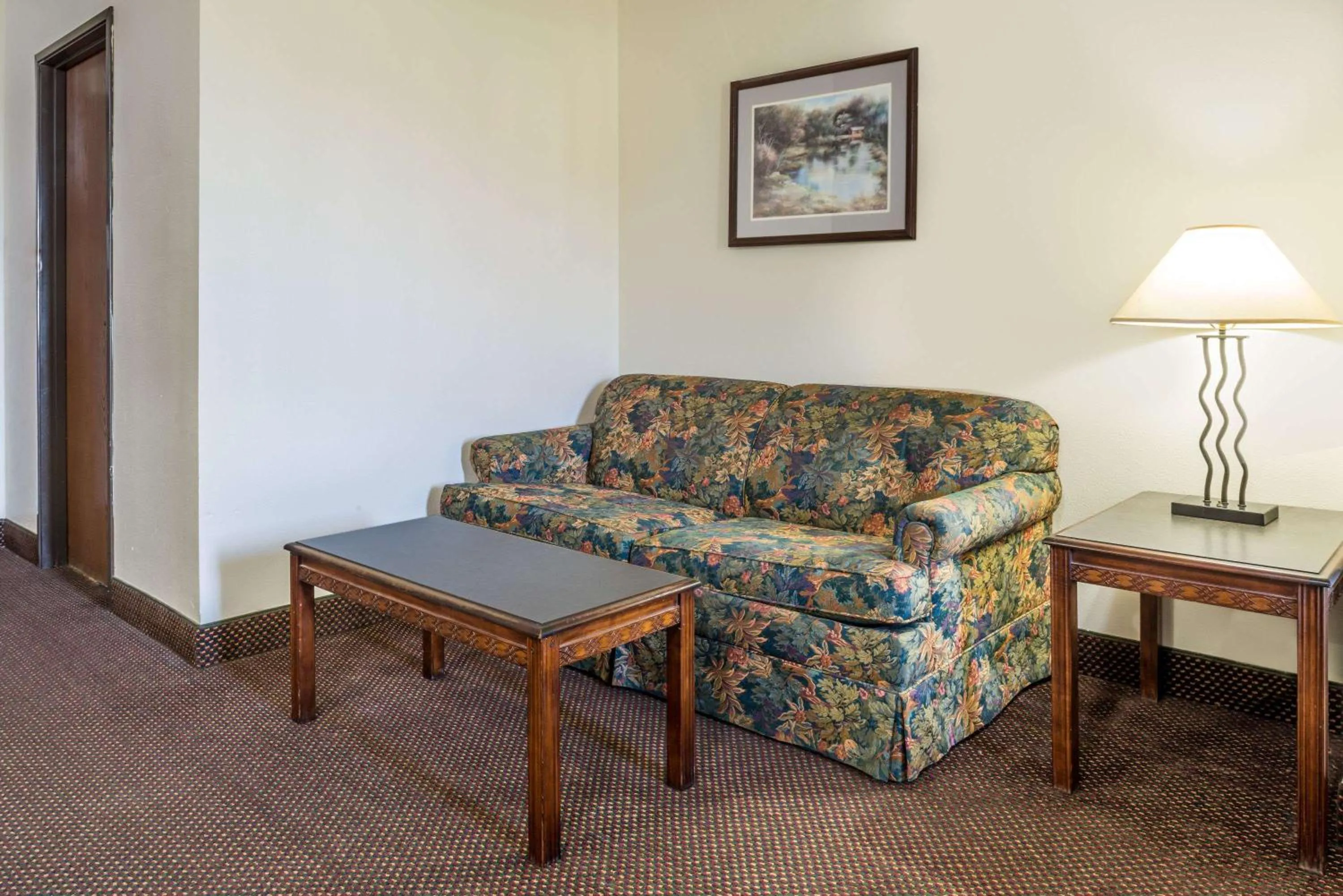 Photo of the whole room in Days Inn by Wyndham Pontoon Beach