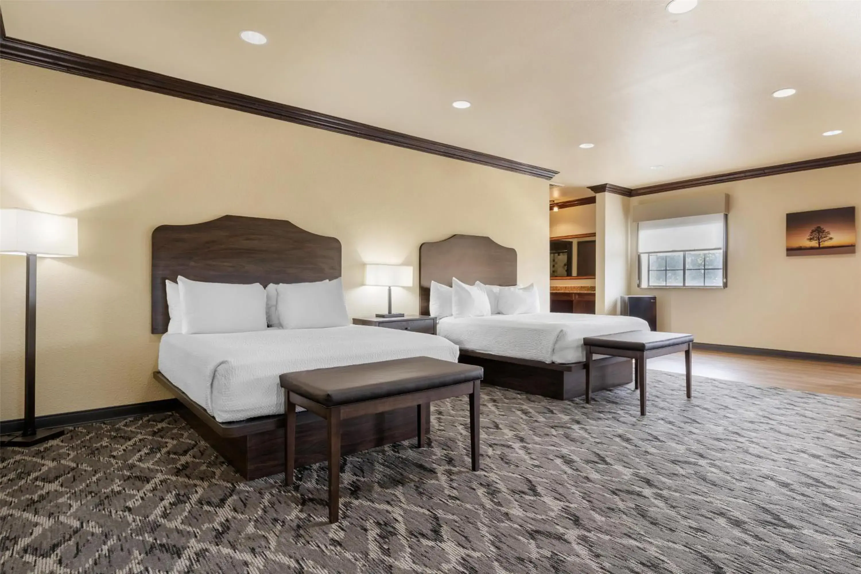 3 Bed Suite - 3 Queen Beds and Sleeper Sofa in Best Western PLUS Cimarron Hotel & Suites 3 Bed Suite - 3 Queen Beds and Sleeper Sofa in Best Western PLUS Cimarron Hotel & Suites