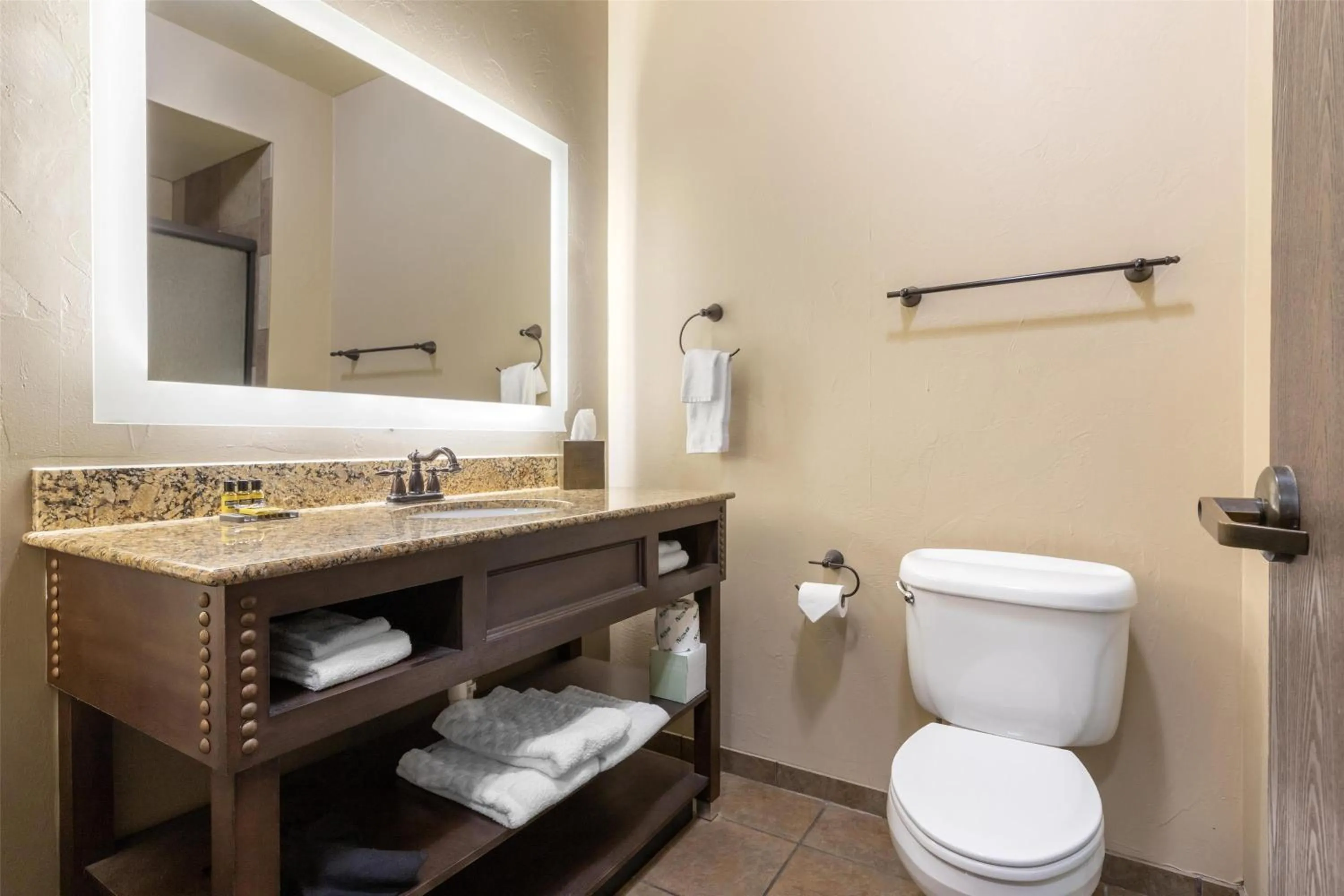 Bathroom in Best Western PLUS Cimarron Hotel & Suites