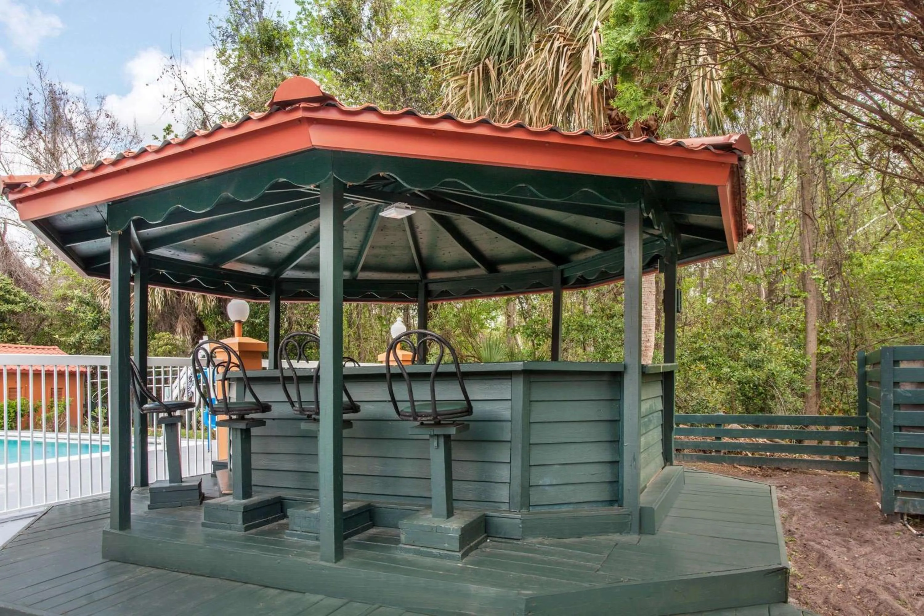 Lounge or bar in Baymont by Wyndham Lake City I-75