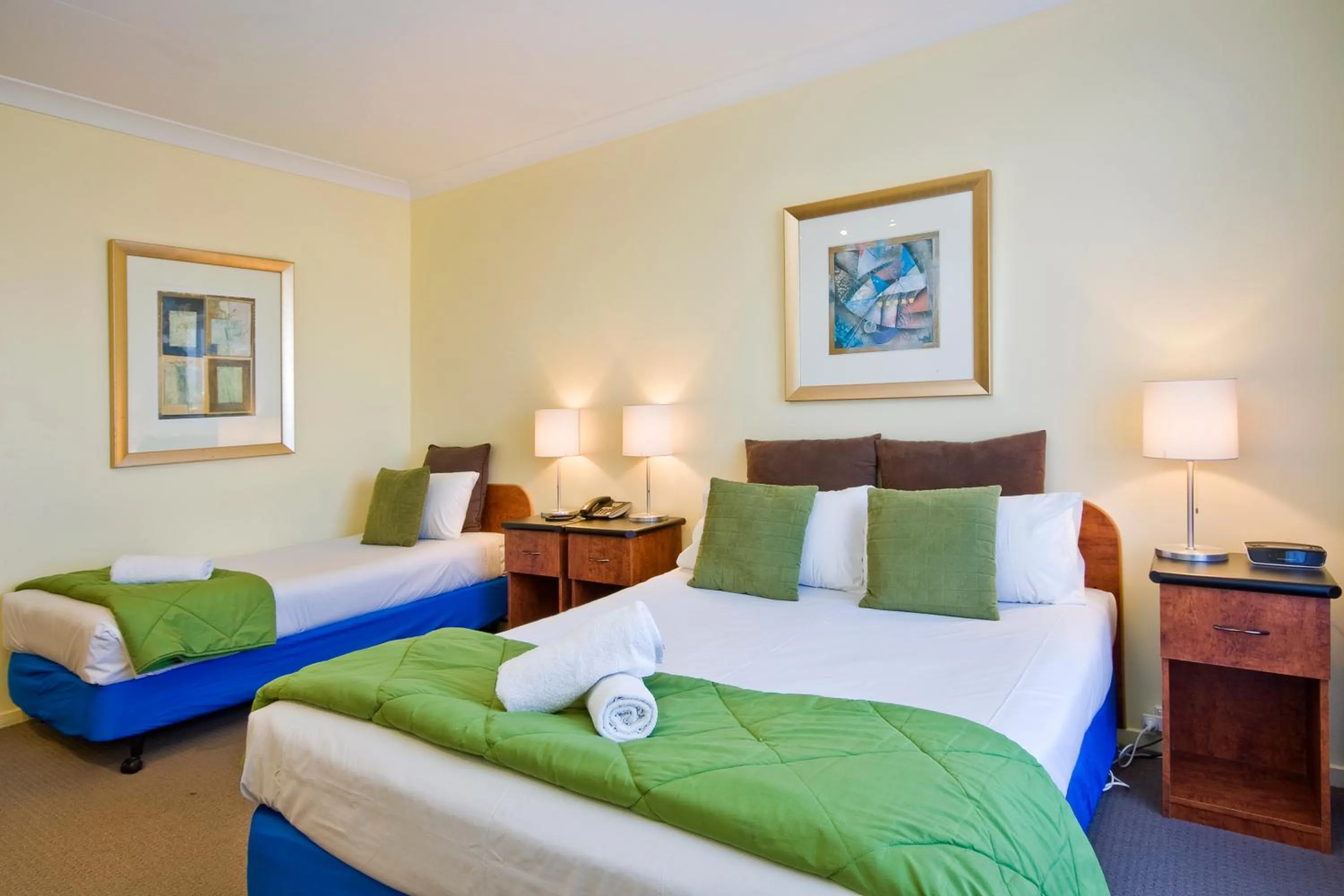 Bed in The Sandridge Motel