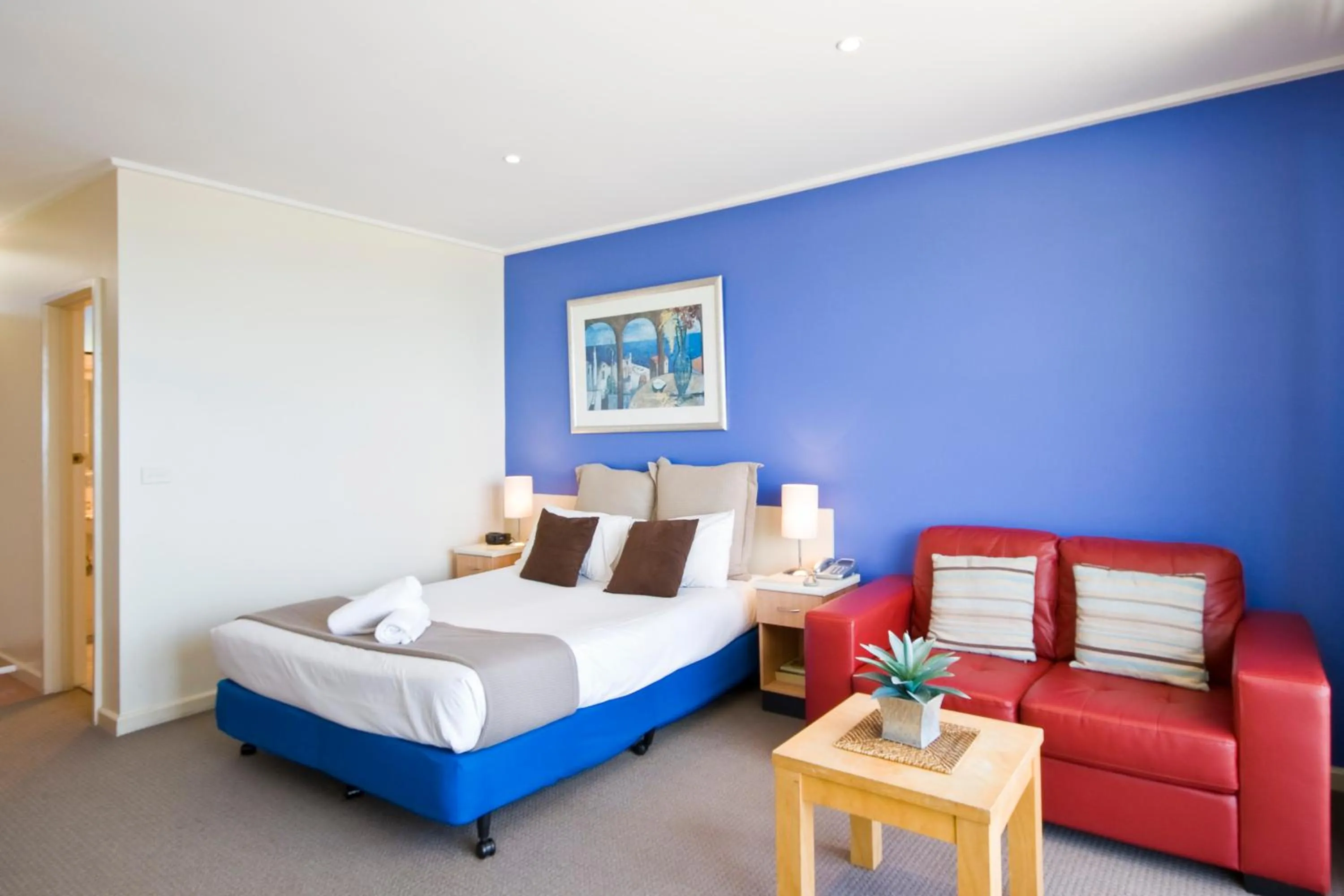 Bed in The Sandridge Motel