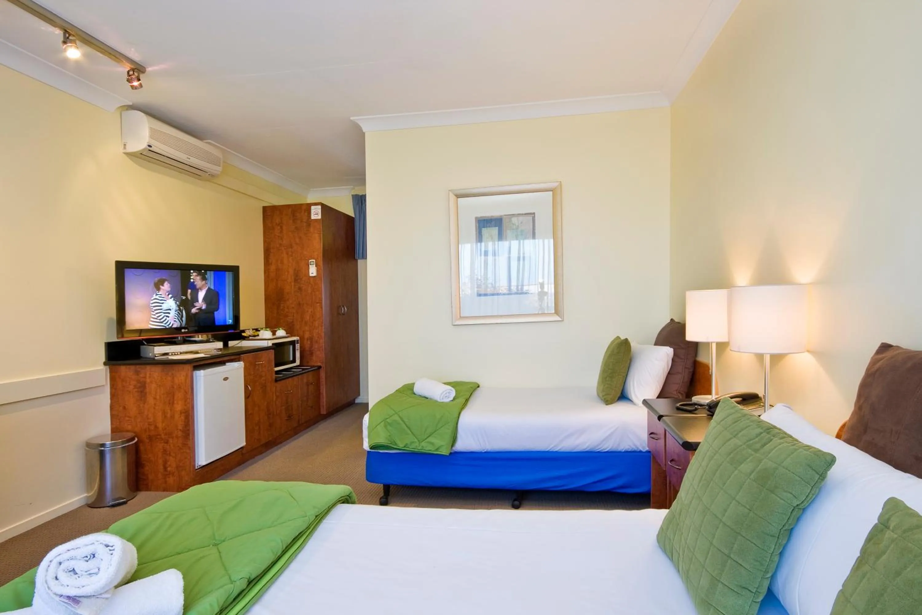 Bed in The Sandridge Motel