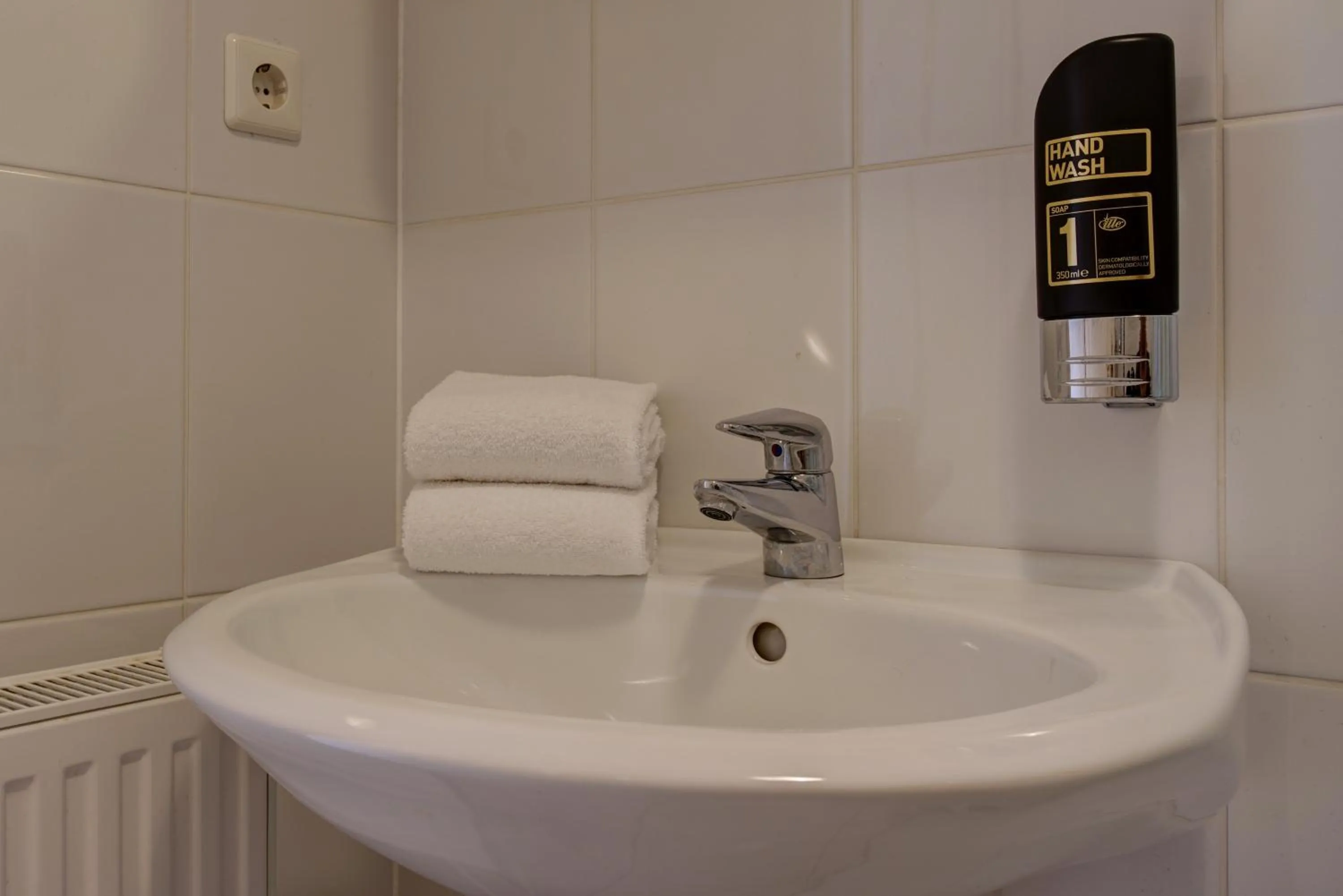 Bathroom in Gasthaus Hannover