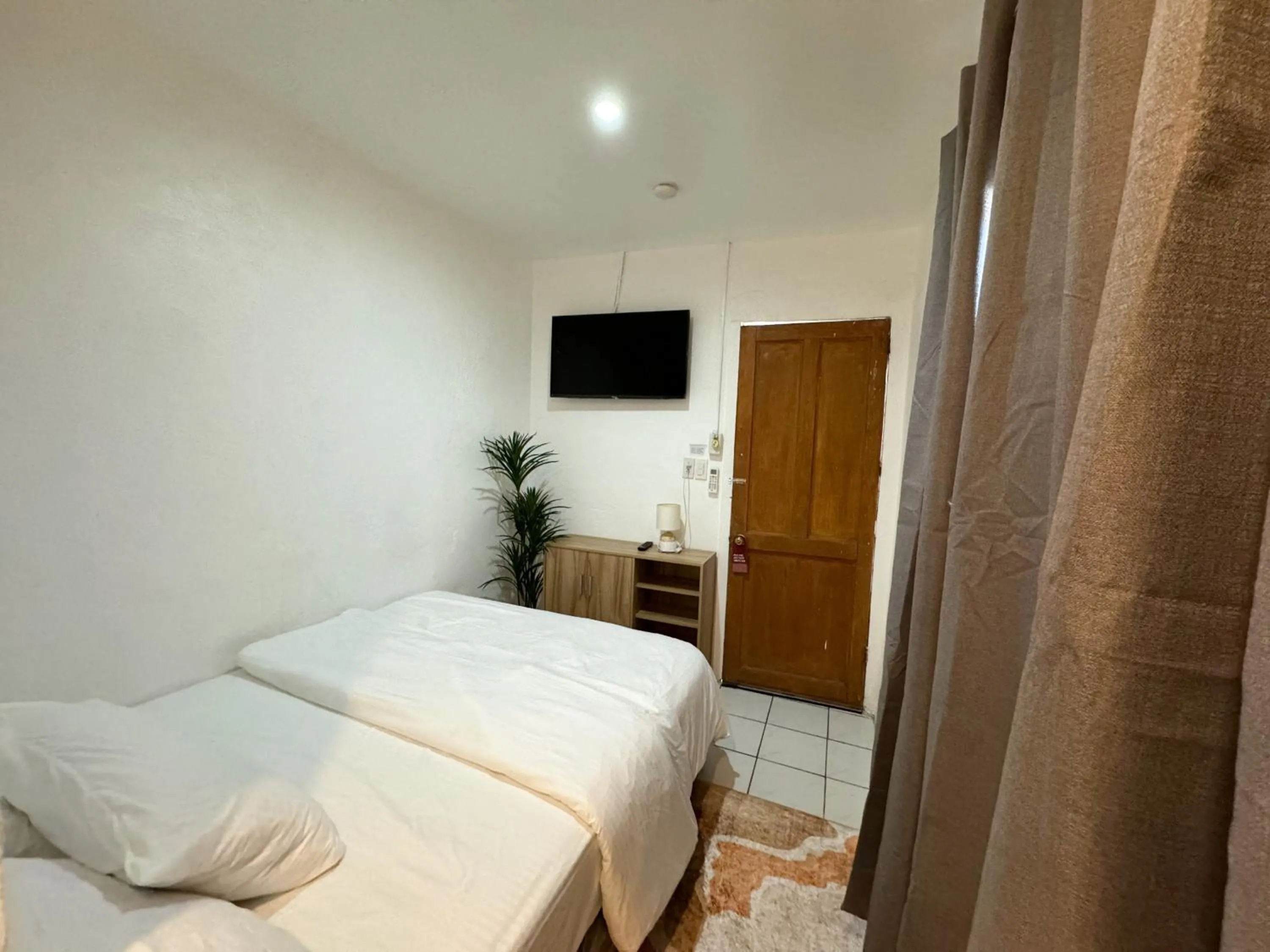 Bedroom, Bed in West Coast Beach House