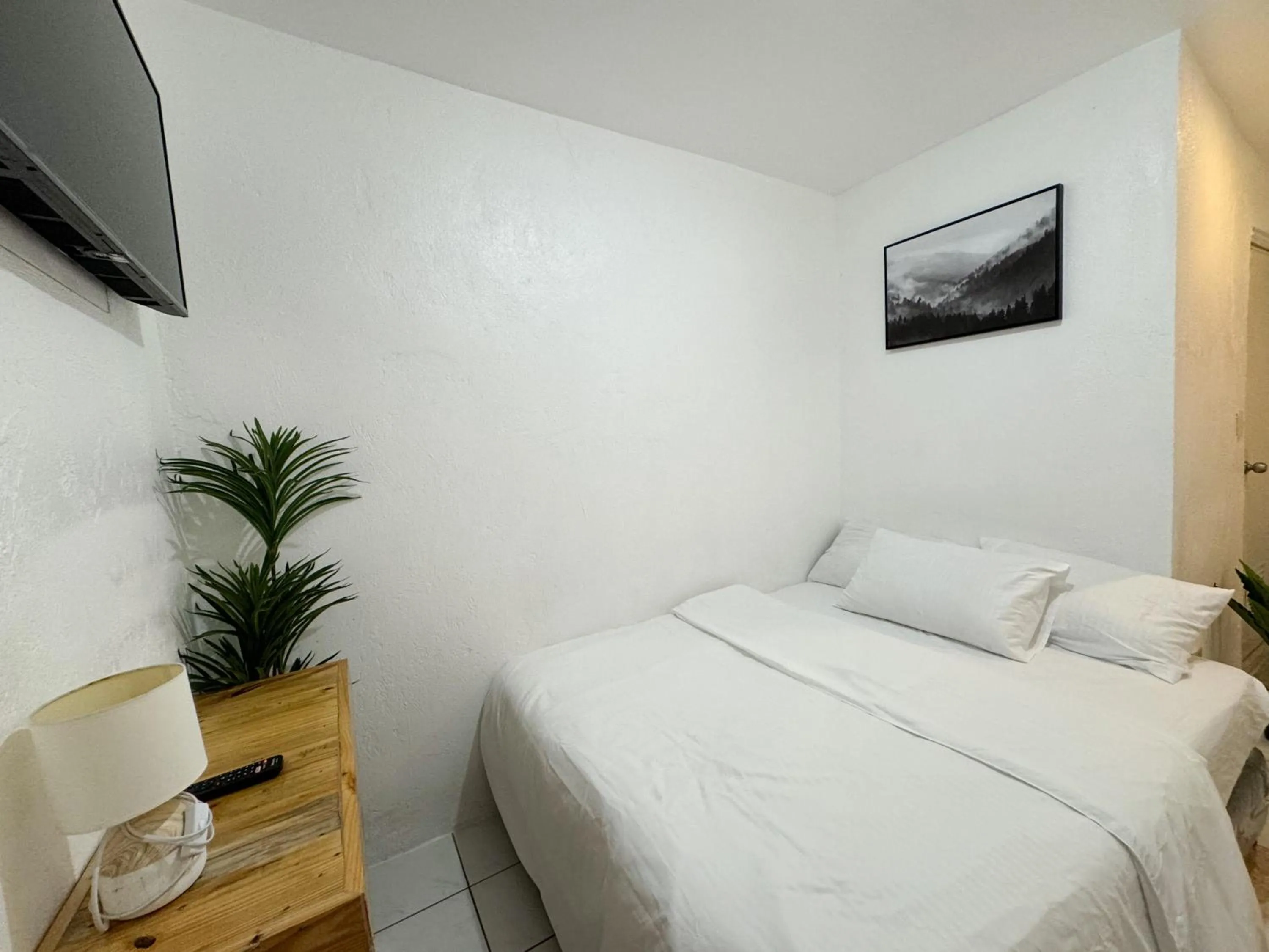 Bedroom, Bed in West Coast Beach House
