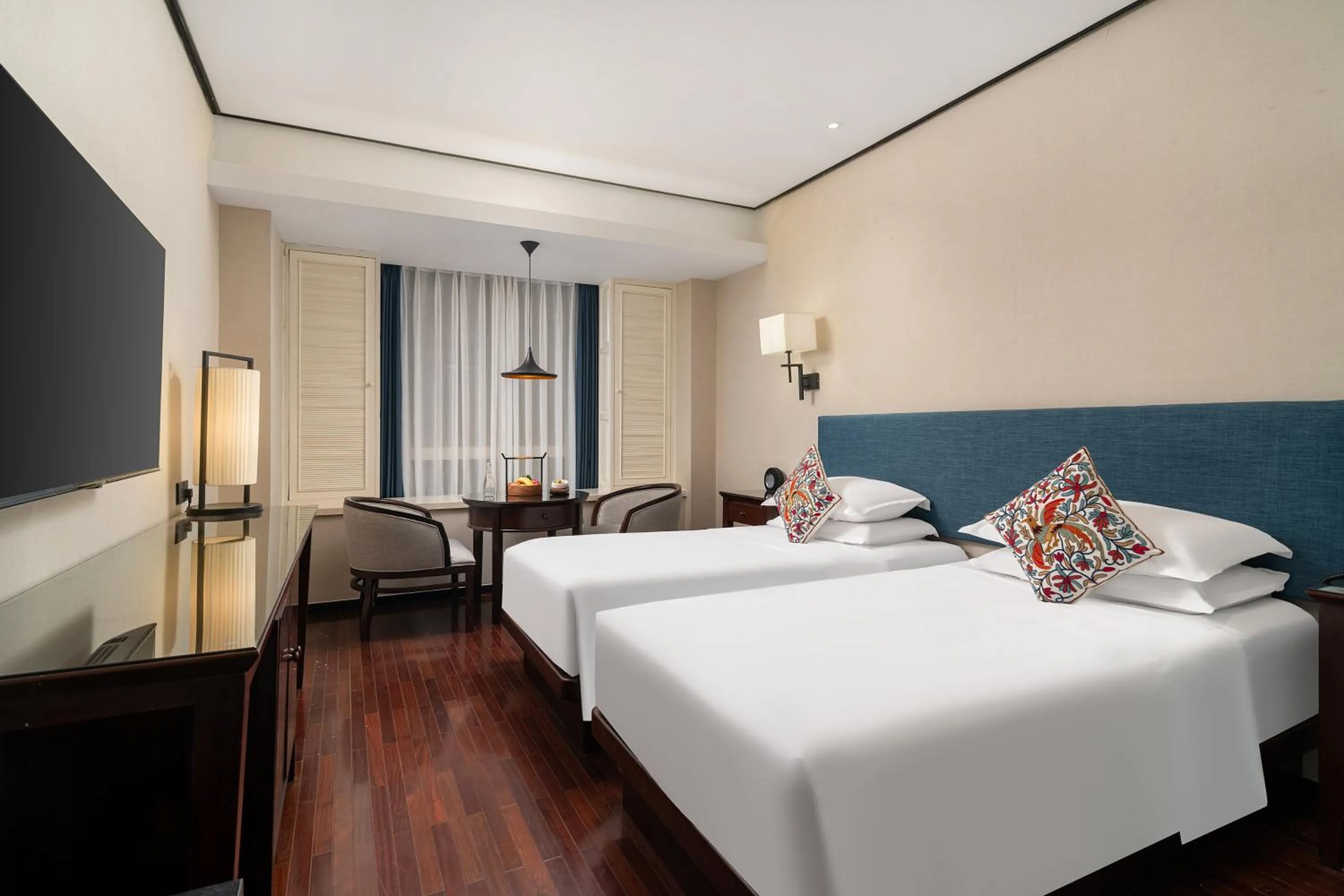 Deluxe Twin Room in SSAW Boutique Hotel Shanghai Bund