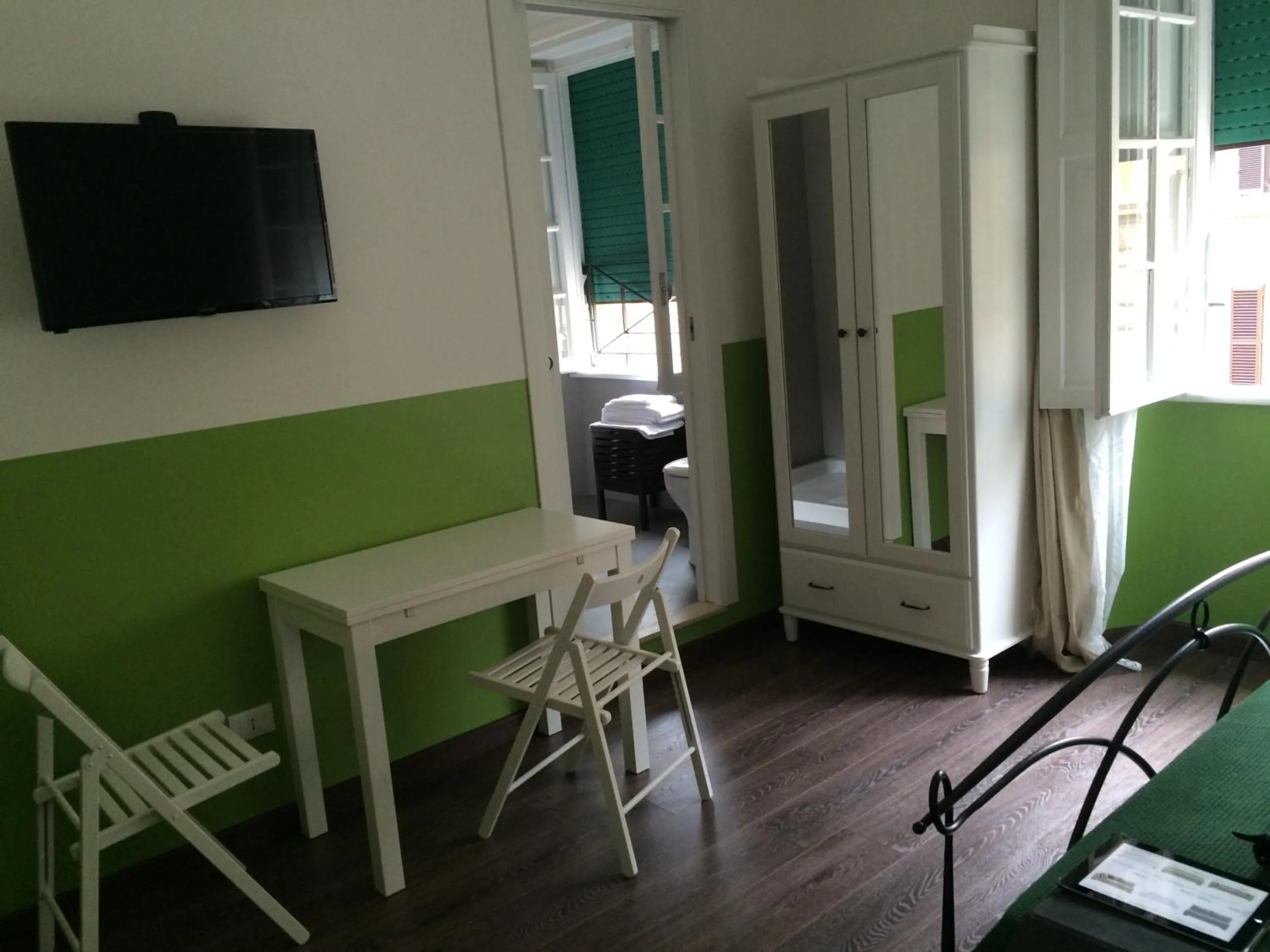 Photo of the whole room in Arches B&B