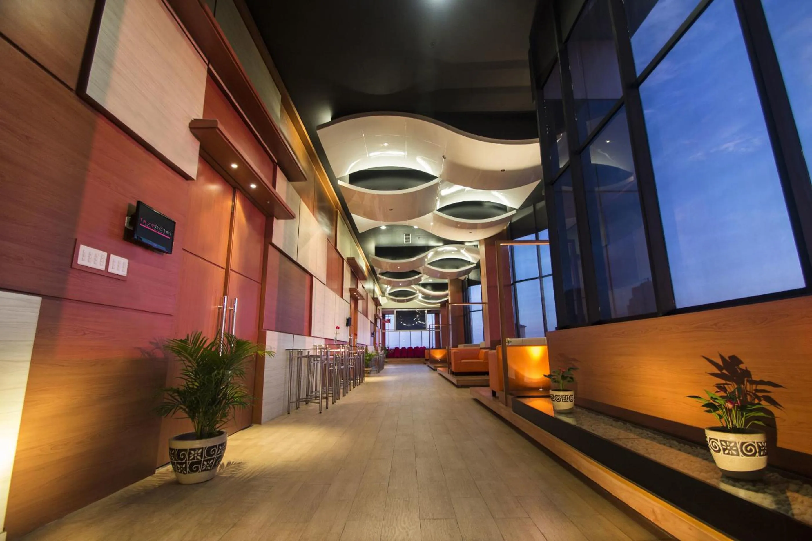 Restaurant/places to eat in favehotel MEX Tunjungan Surabaya