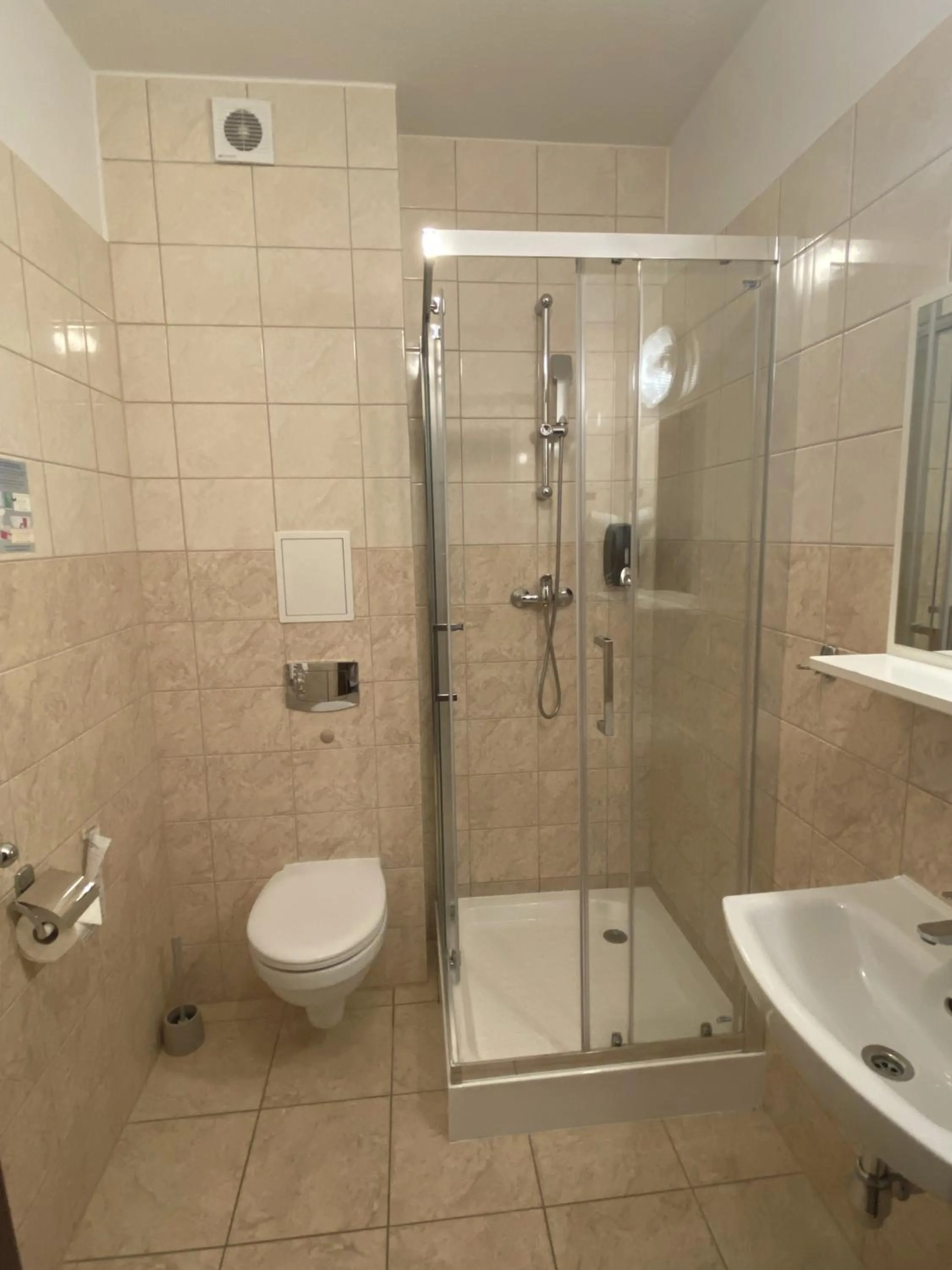 Shower in Hotel Sleep Wrocław