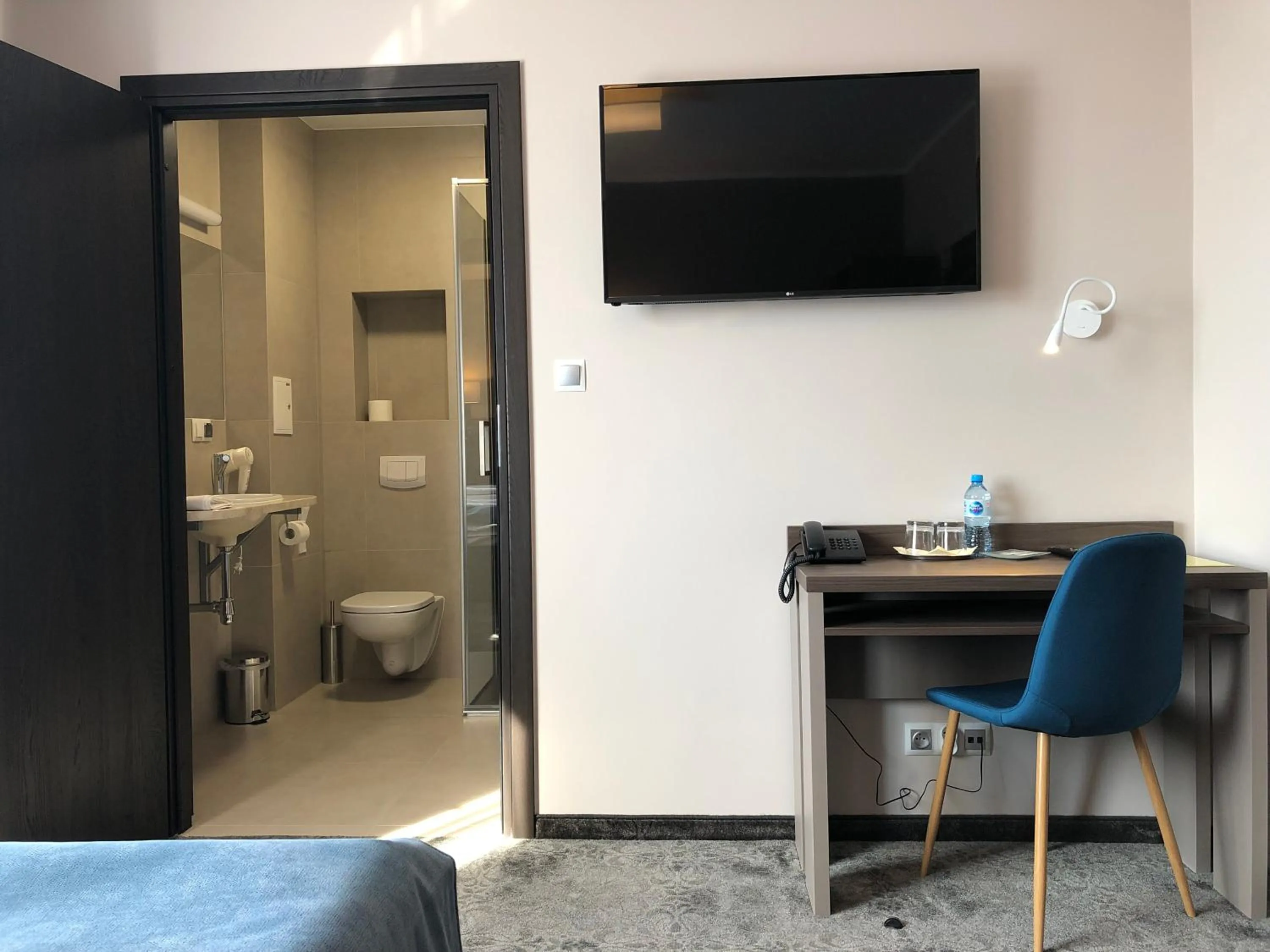 Photo of the whole room in Hotel Sleep Wrocław