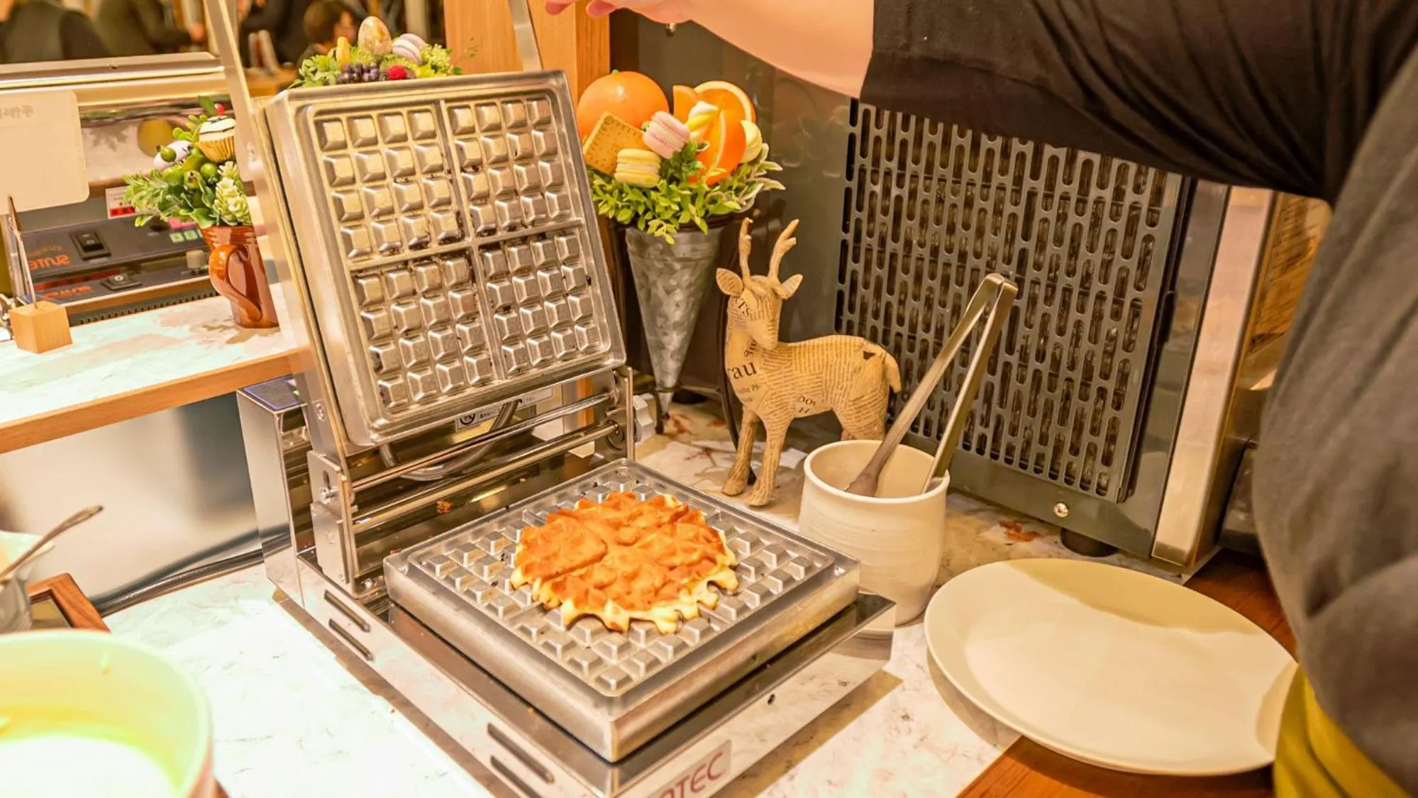 Restaurant/places to eat in Kangetsuen