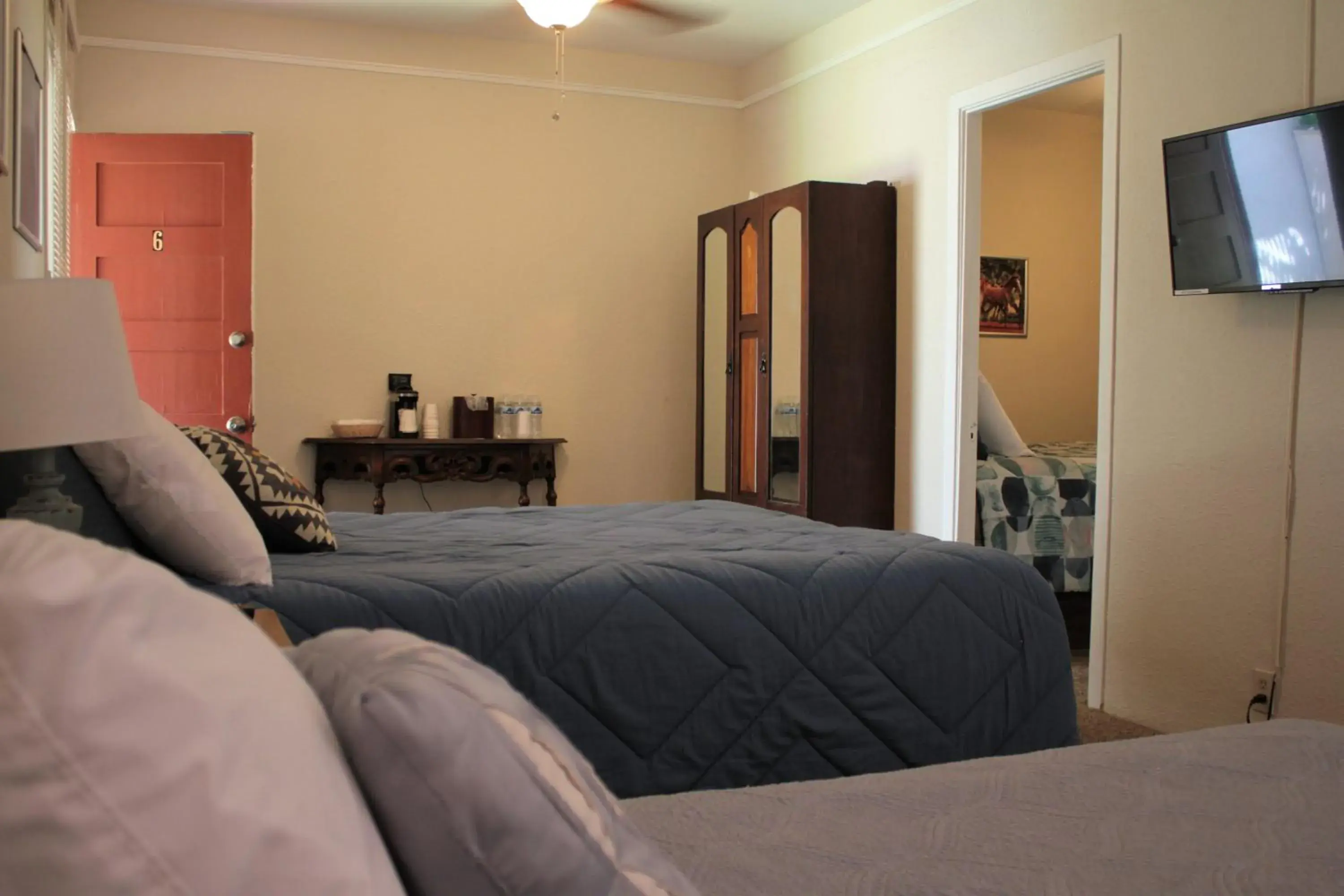 Deluxe Family Room in Grand Canyon West Hotel Sheps Miners Inn Deluxe Family Room in Grand Canyon West Hotel Sheps Miners Inn