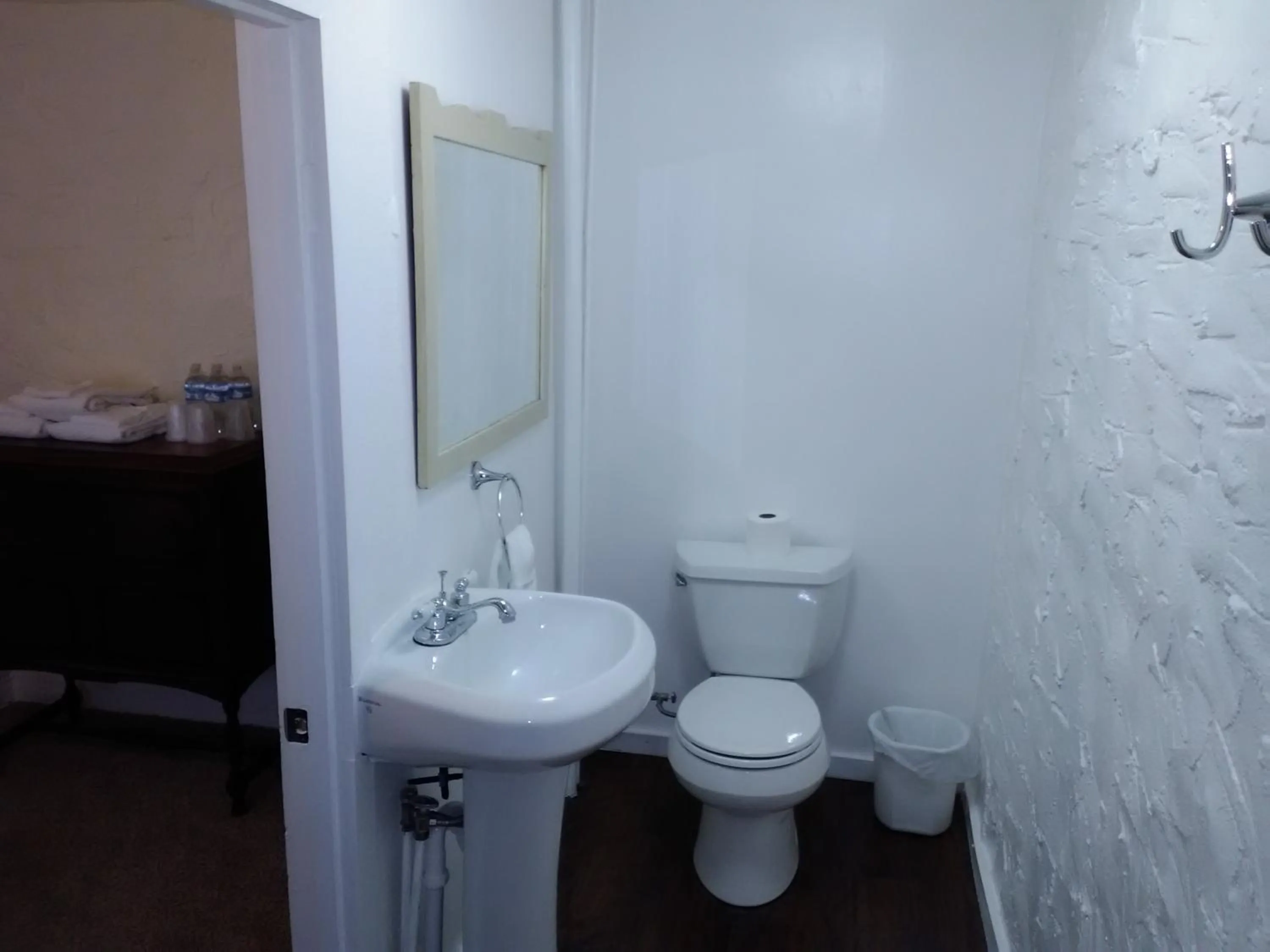 Bathroom in Grand Canyon West Hotel Sheps Miners Inn