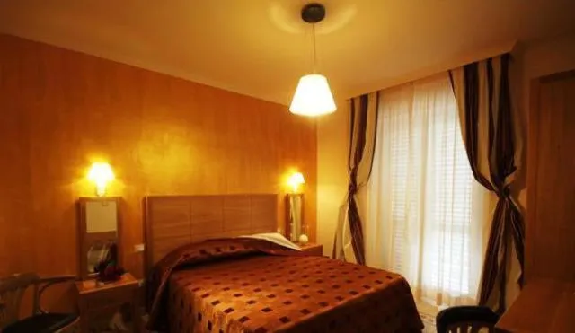 Bed in Palace Hotel Una Nuova Strada