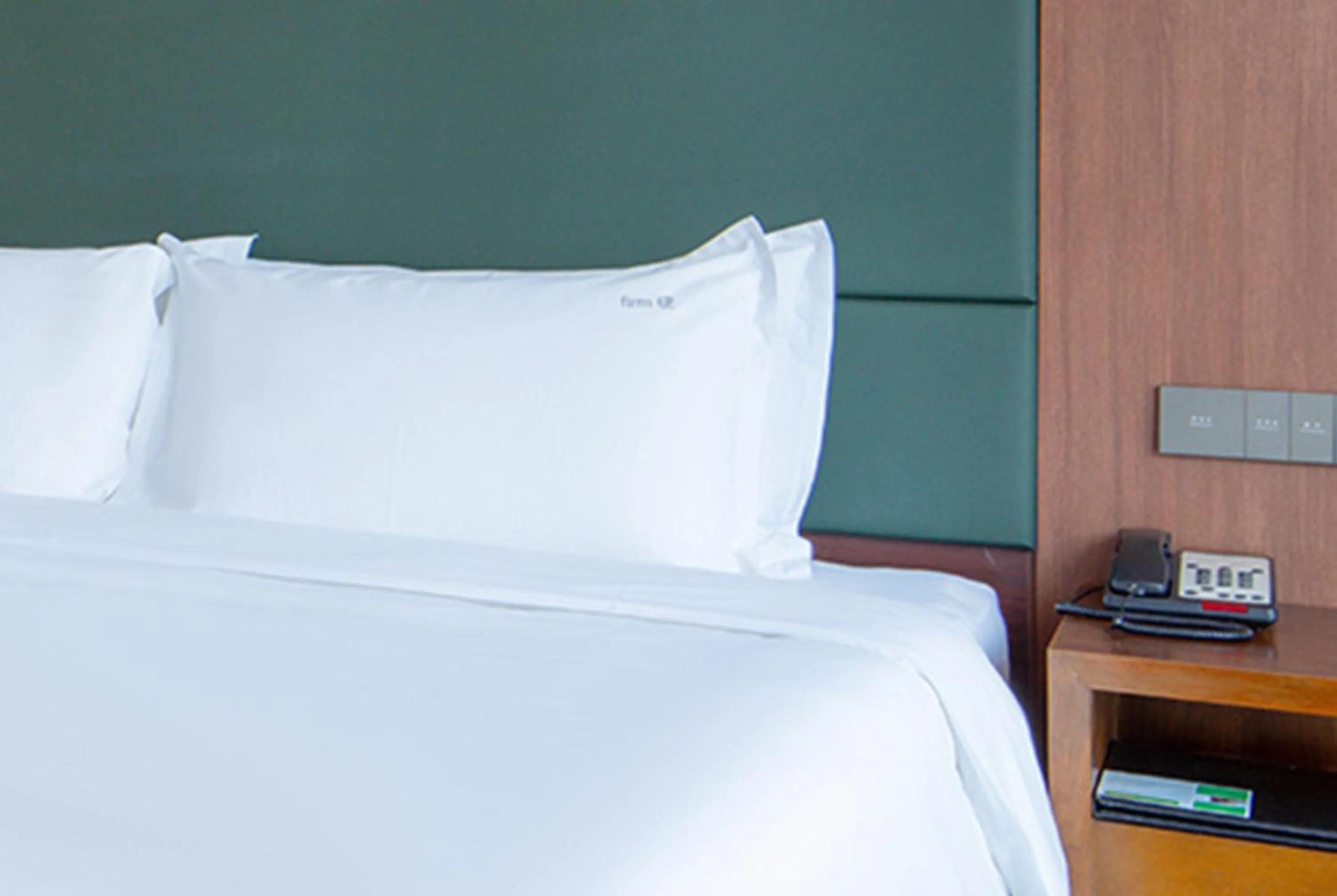 Photo of the whole room, Bed in Holiday Inn Qingdao City Center by IHG - May 4th Square