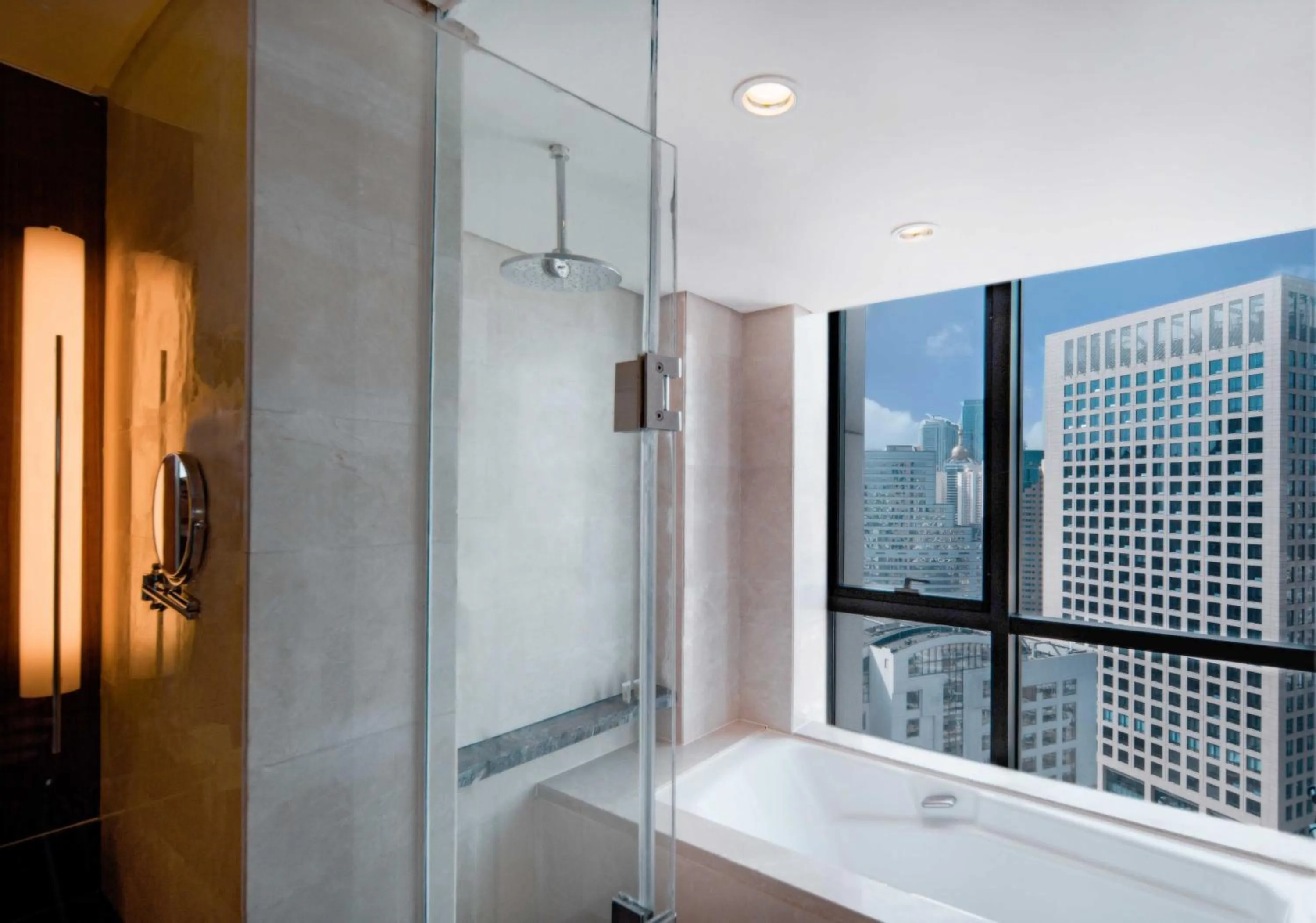 Photo of the whole room in Holiday Inn Qingdao City Center by IHG - May 4th Square