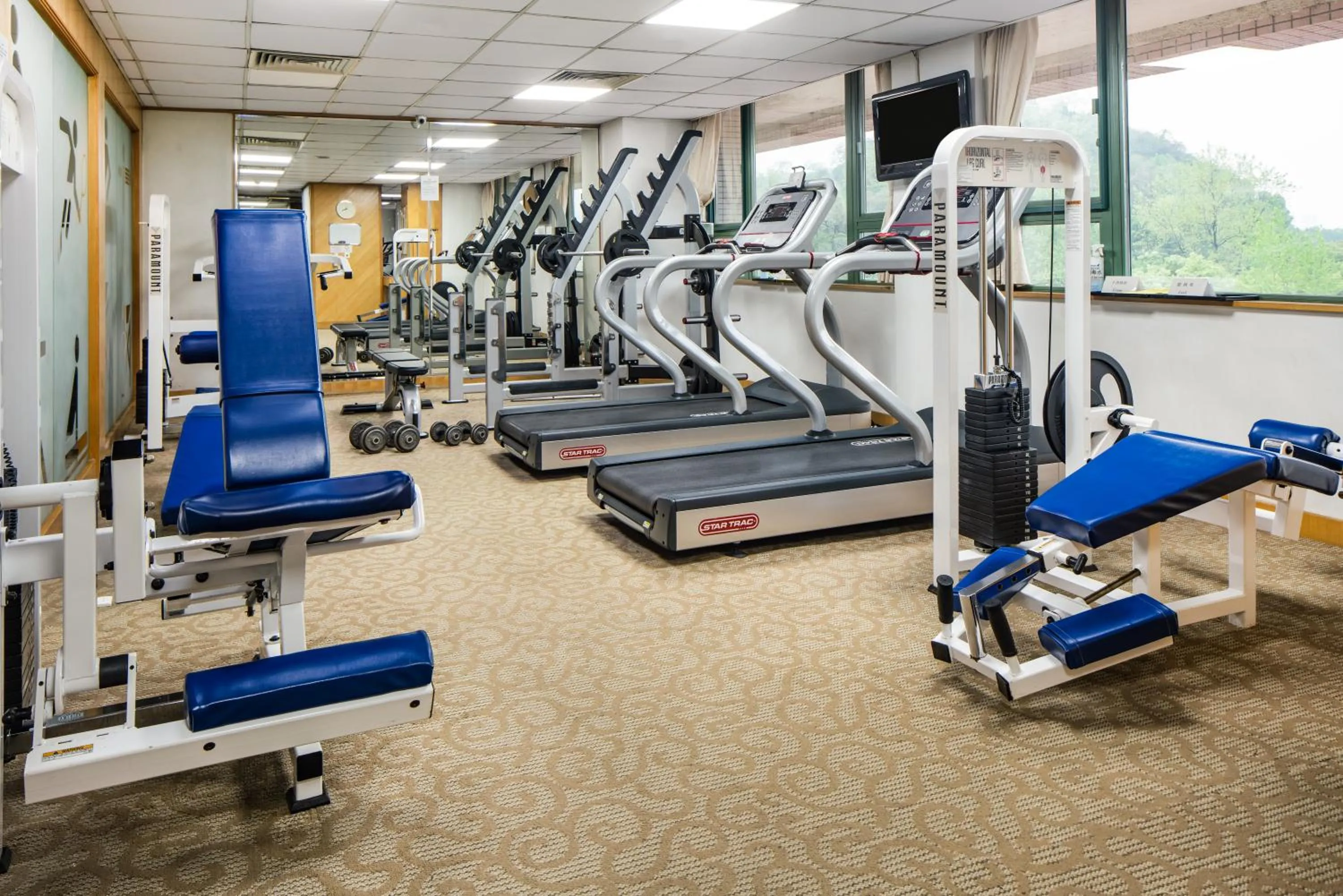 Fitness centre/facilities in Holiday Inn Wuhan Riverside by IHG