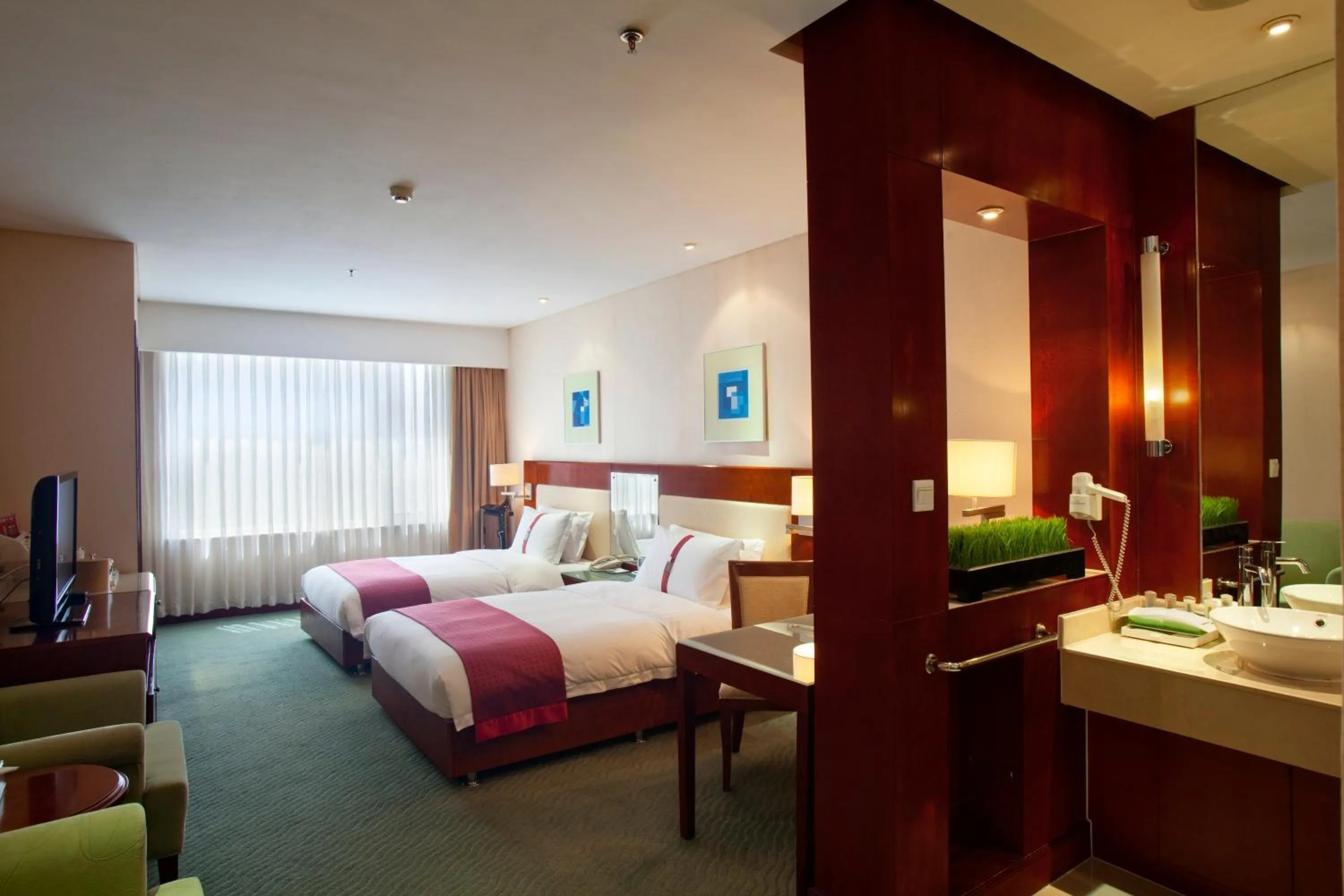 Day in Holiday Inn Hohhot