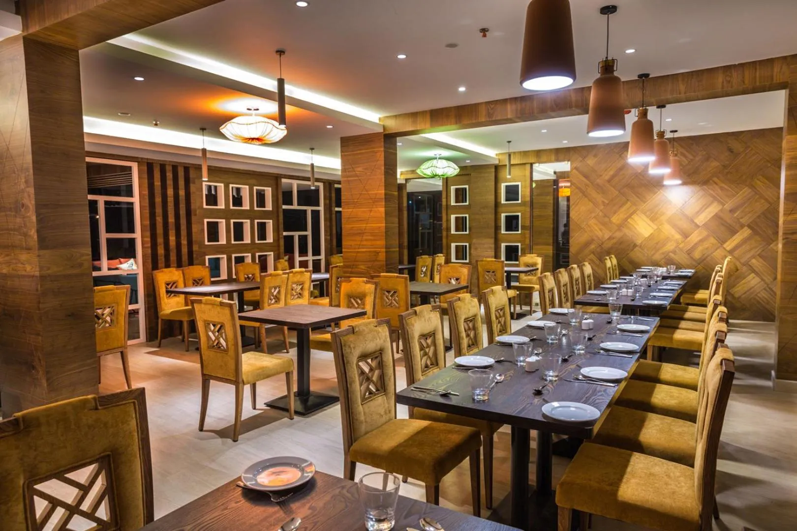 Restaurant/places to eat in Casa Montana Munnar