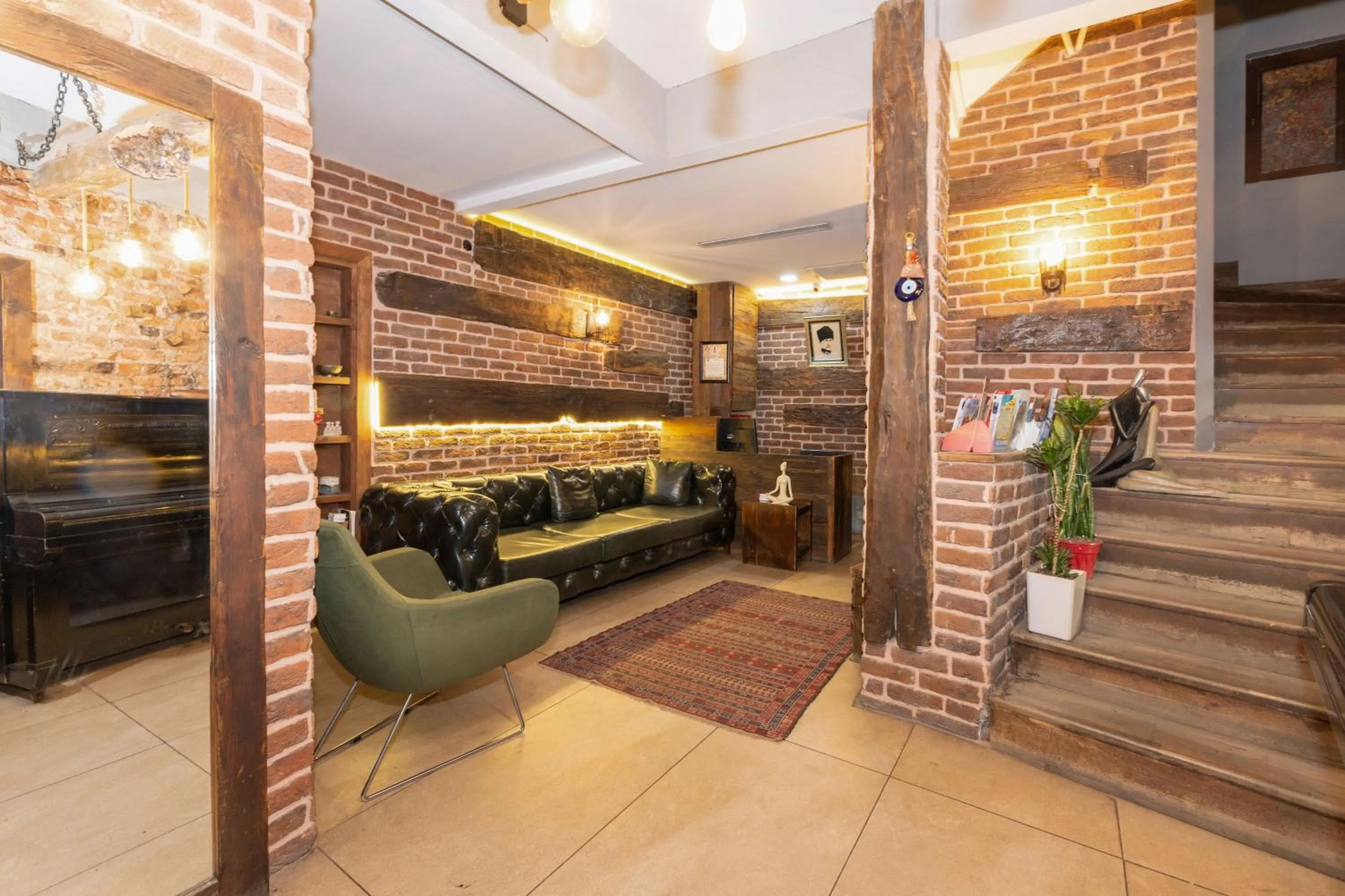 Lobby or reception in Double DD Hotel