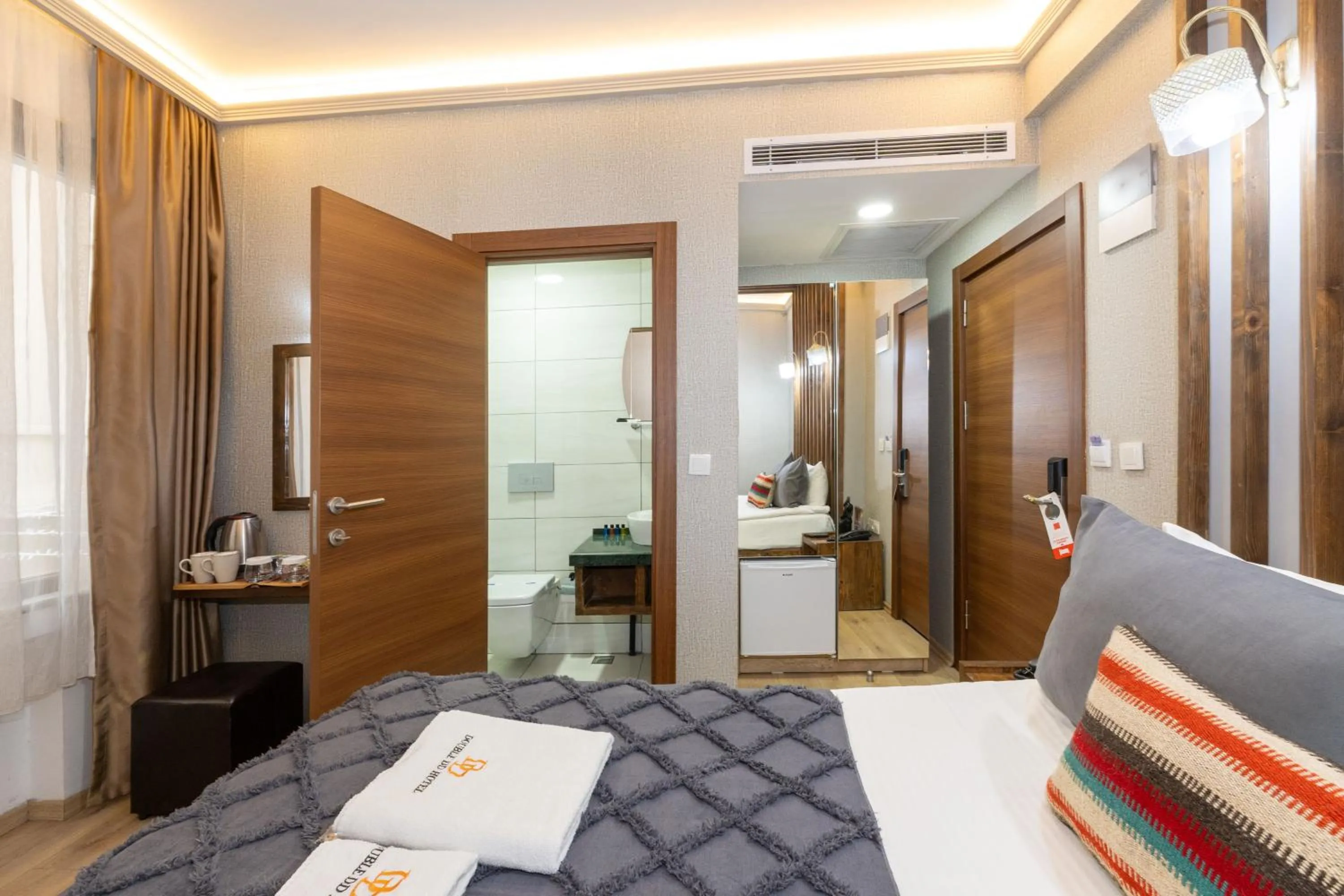 Photo of the whole room, Bed in Double DD Hotel