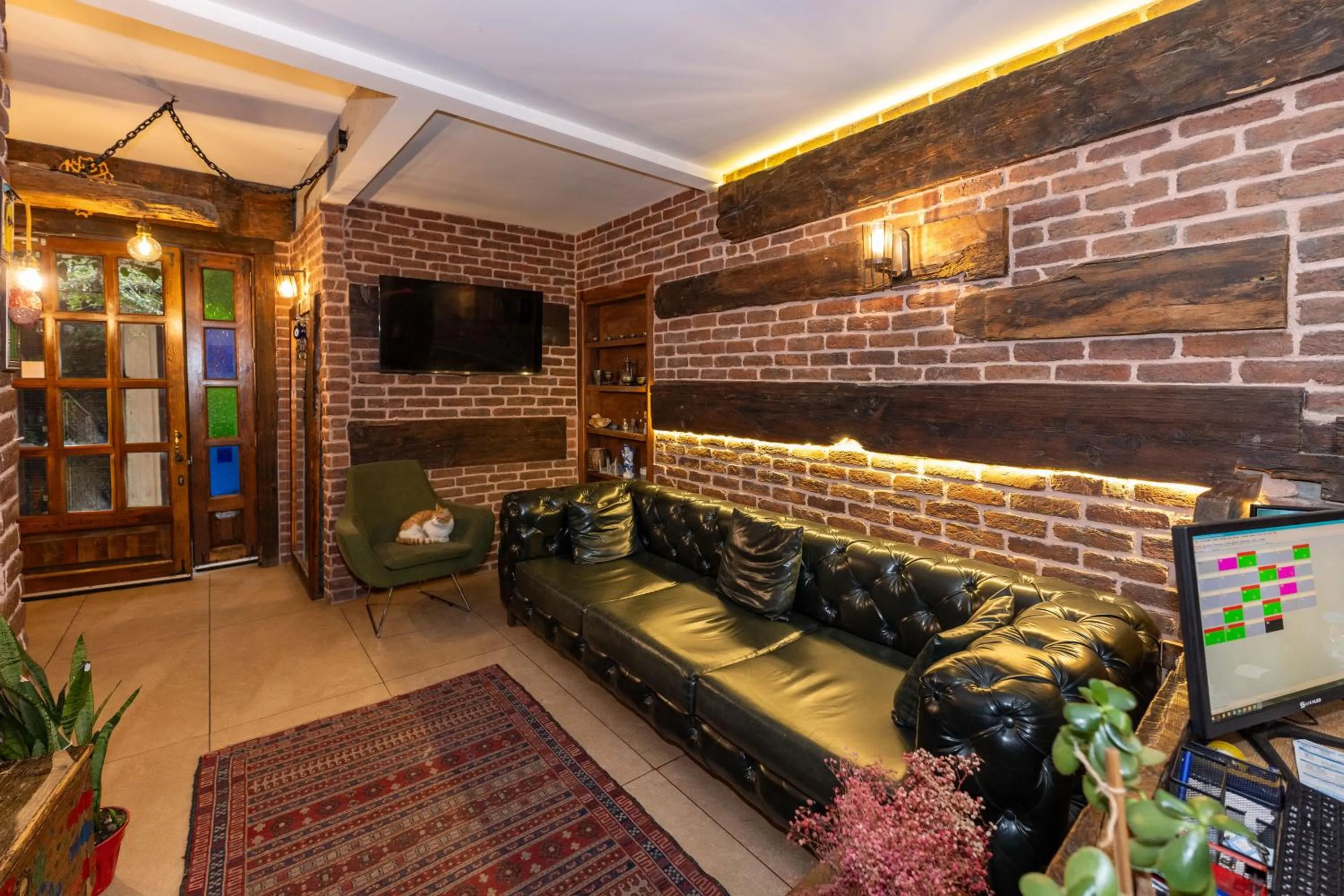 Lobby or reception in Double DD Hotel