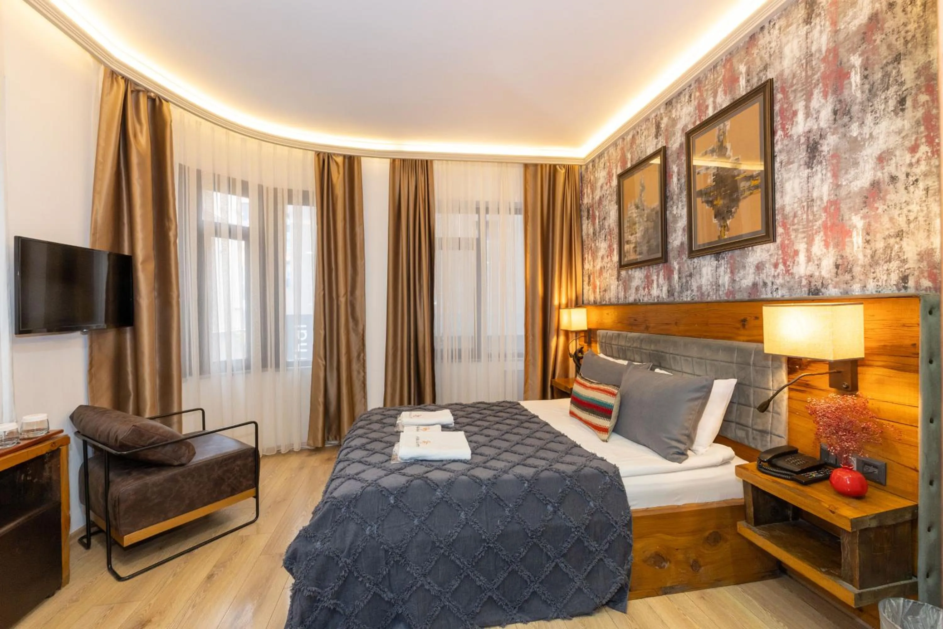 Photo of the whole room, Bed in Double DD Hotel