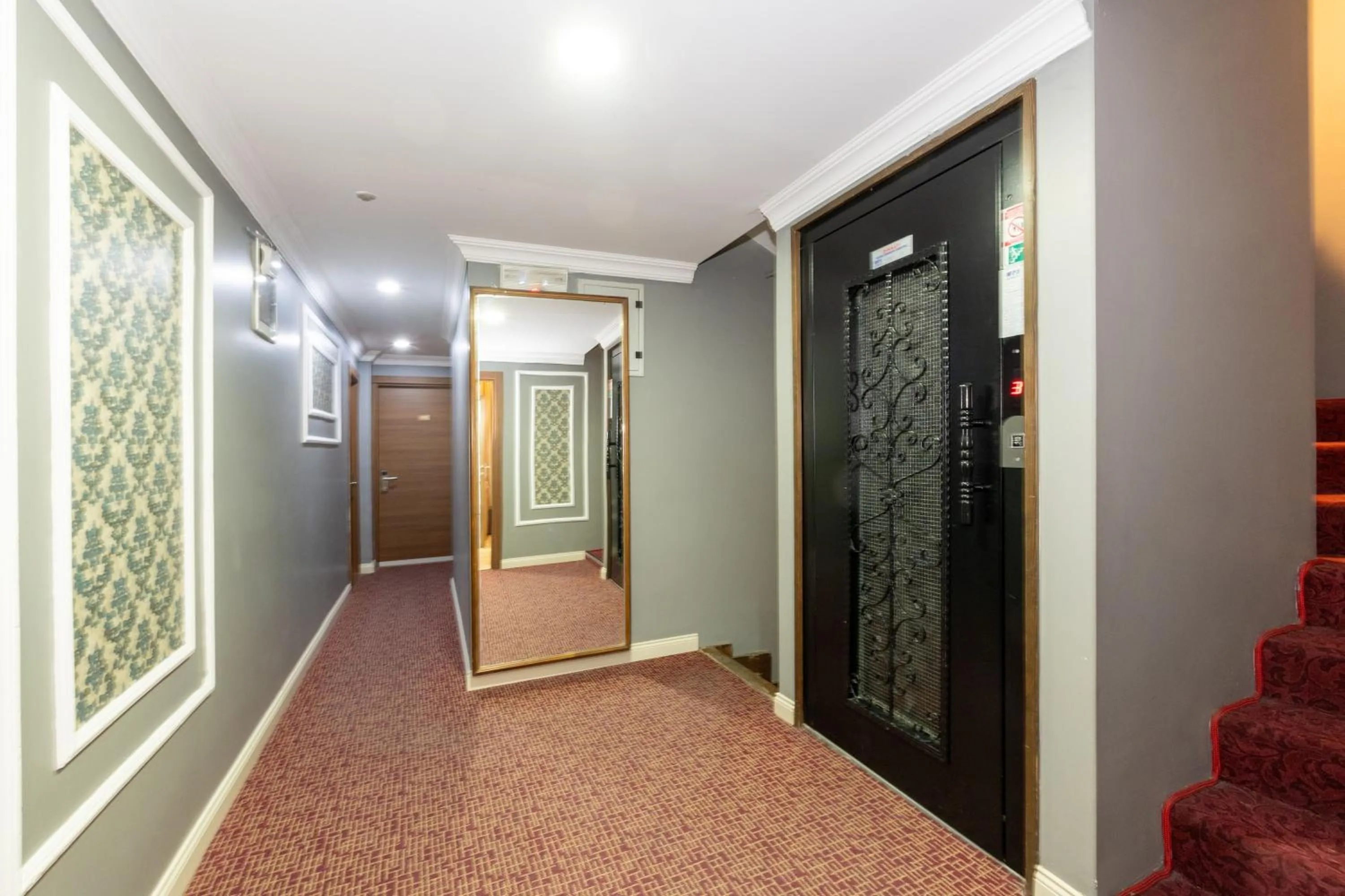 elevator in Double DD Hotel