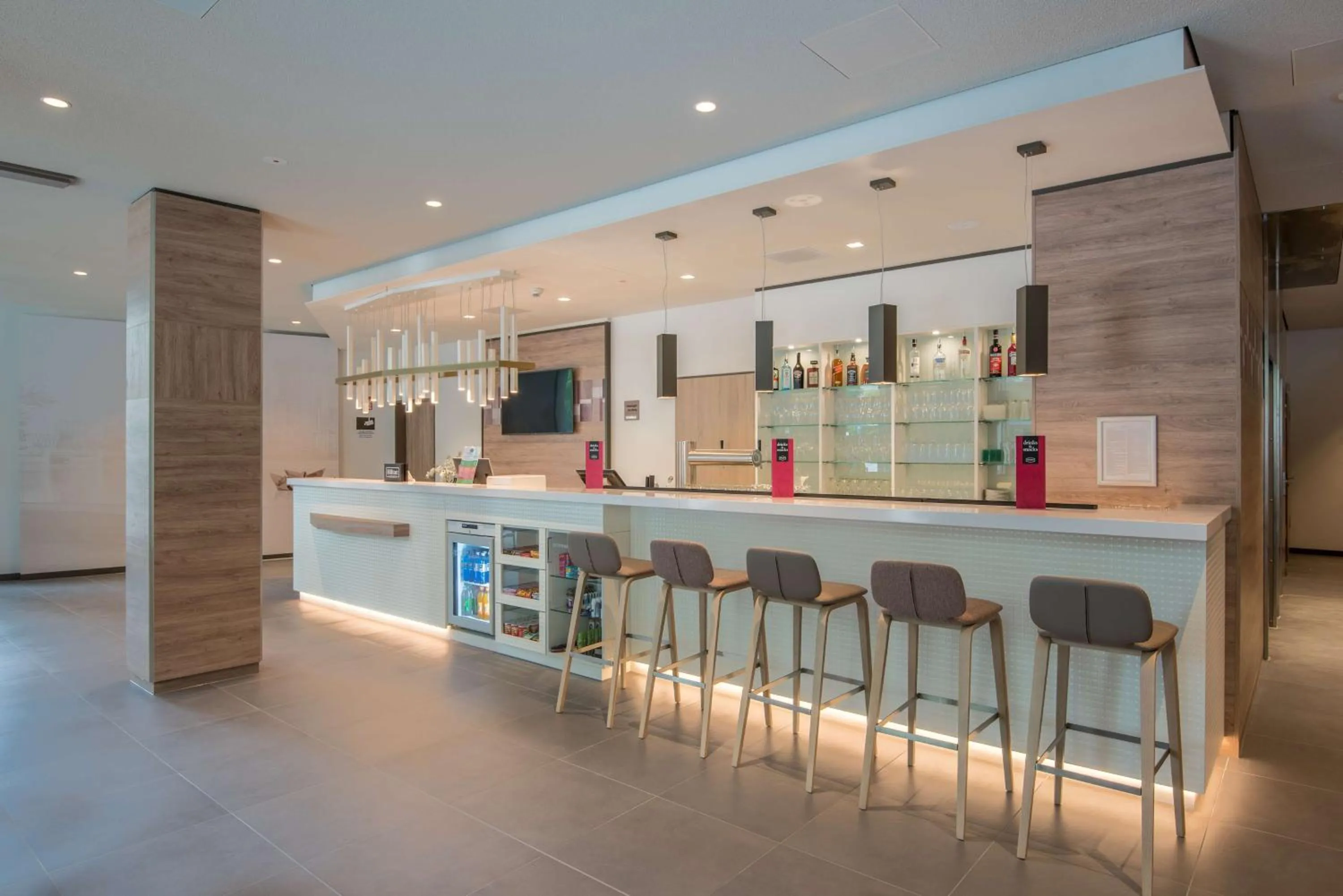 Lounge or bar in Hampton By Hilton Frankfurt City Centre East