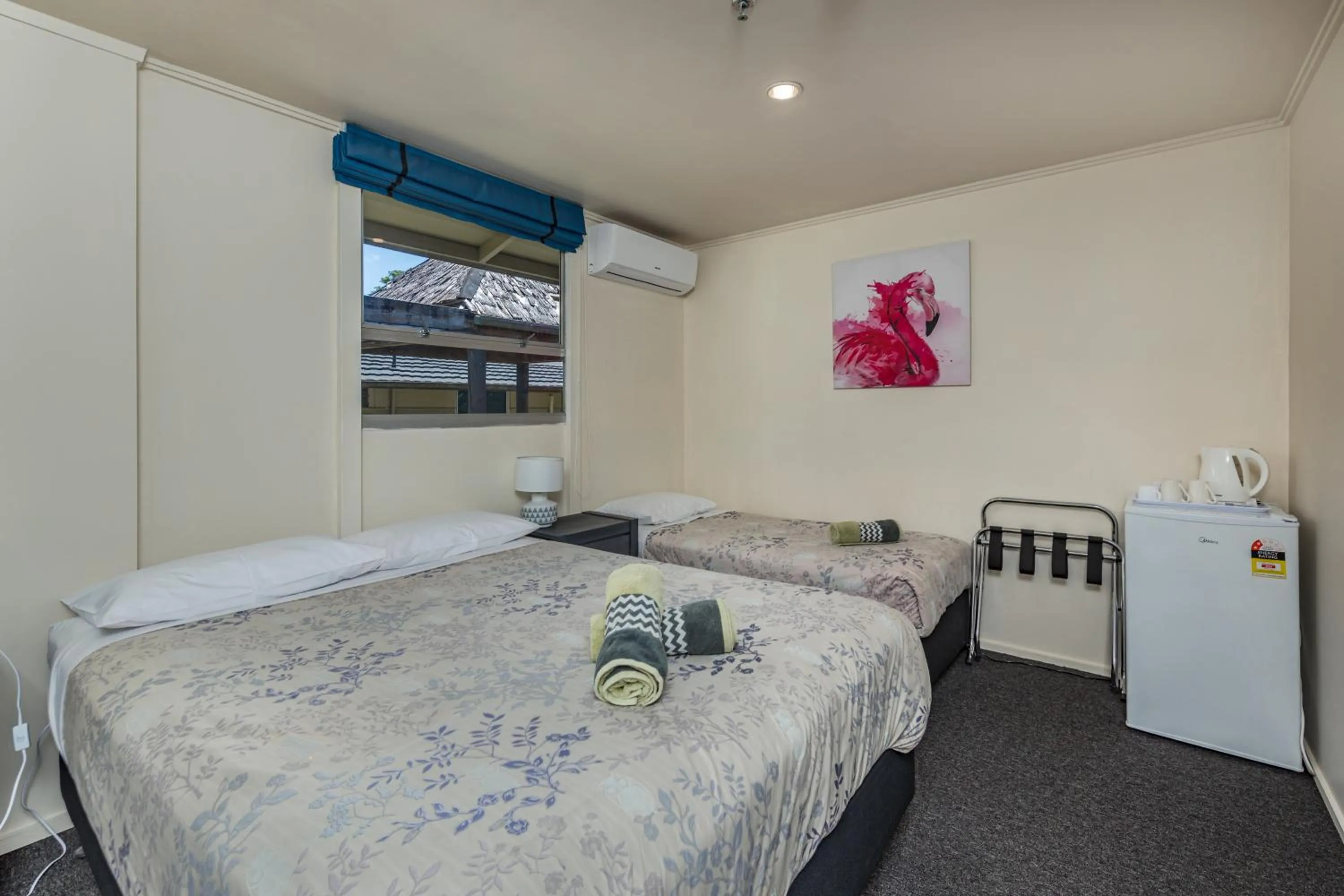 Bed in Riverside Lodge Paihia