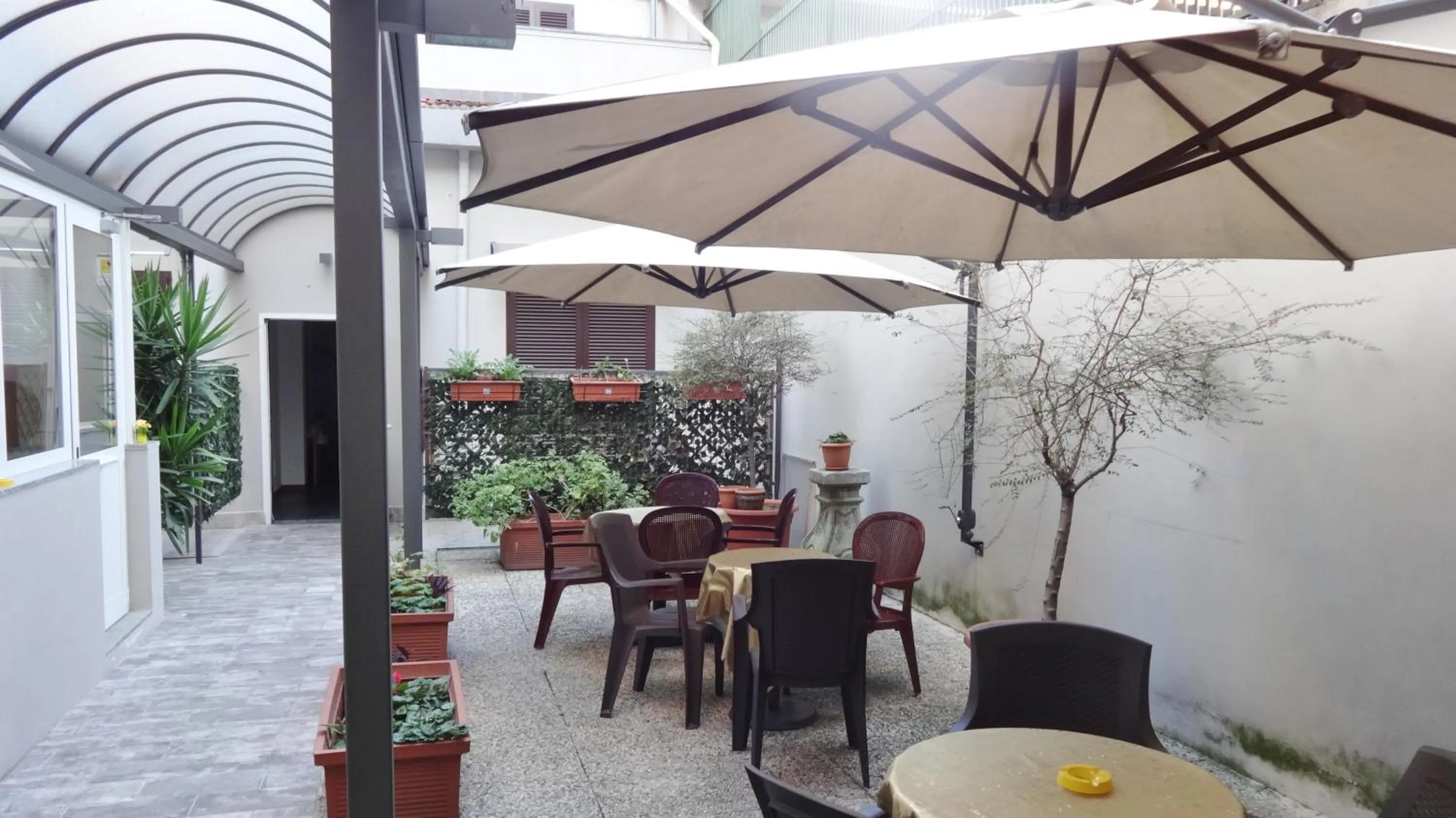 Patio in Lux Hotel Durante