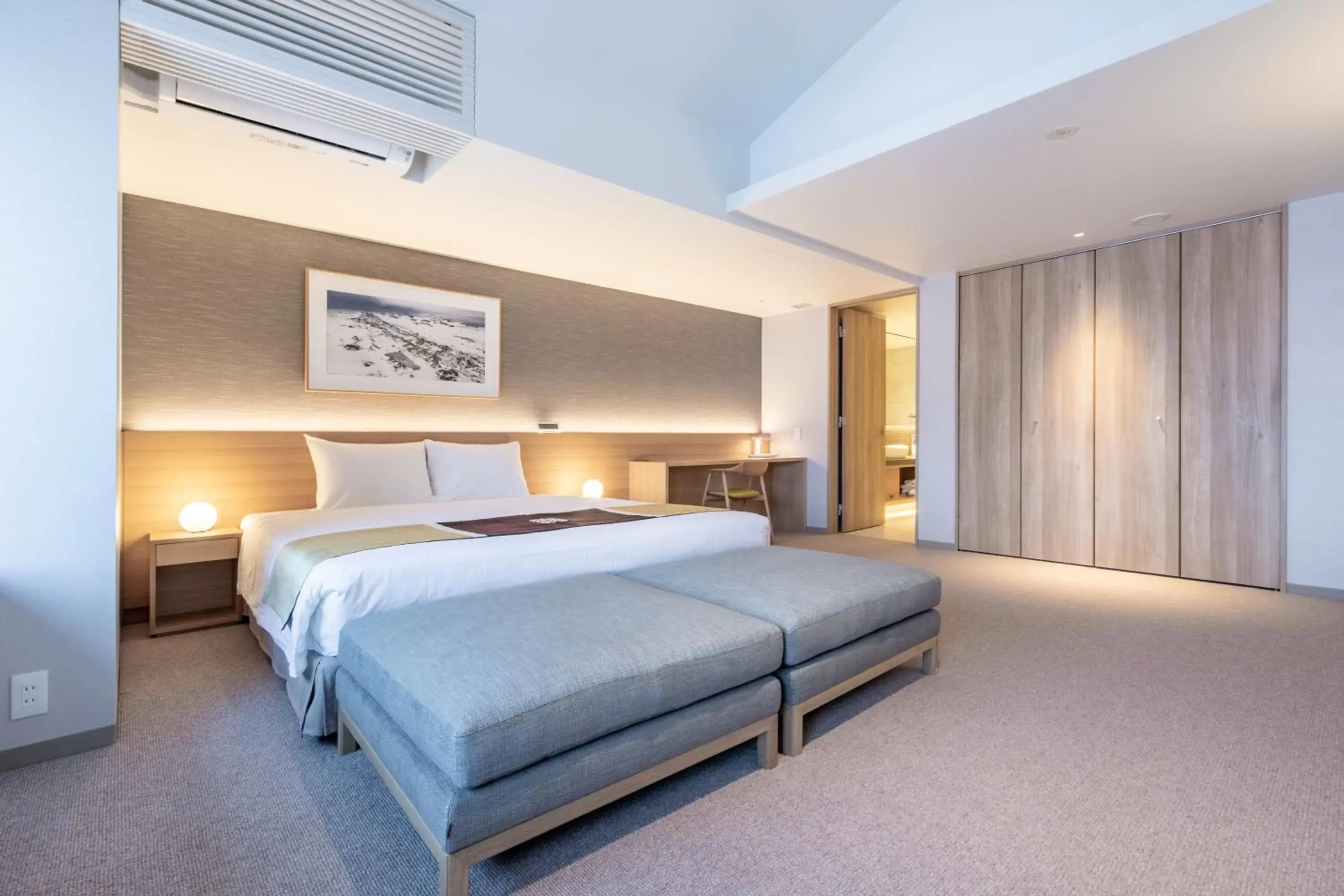 3 Bedroom Yotei Panorama Penthouse Suite in The Maples Niseko 3 Bedroom Yotei Panorama Penthouse Suite in The Maples Niseko