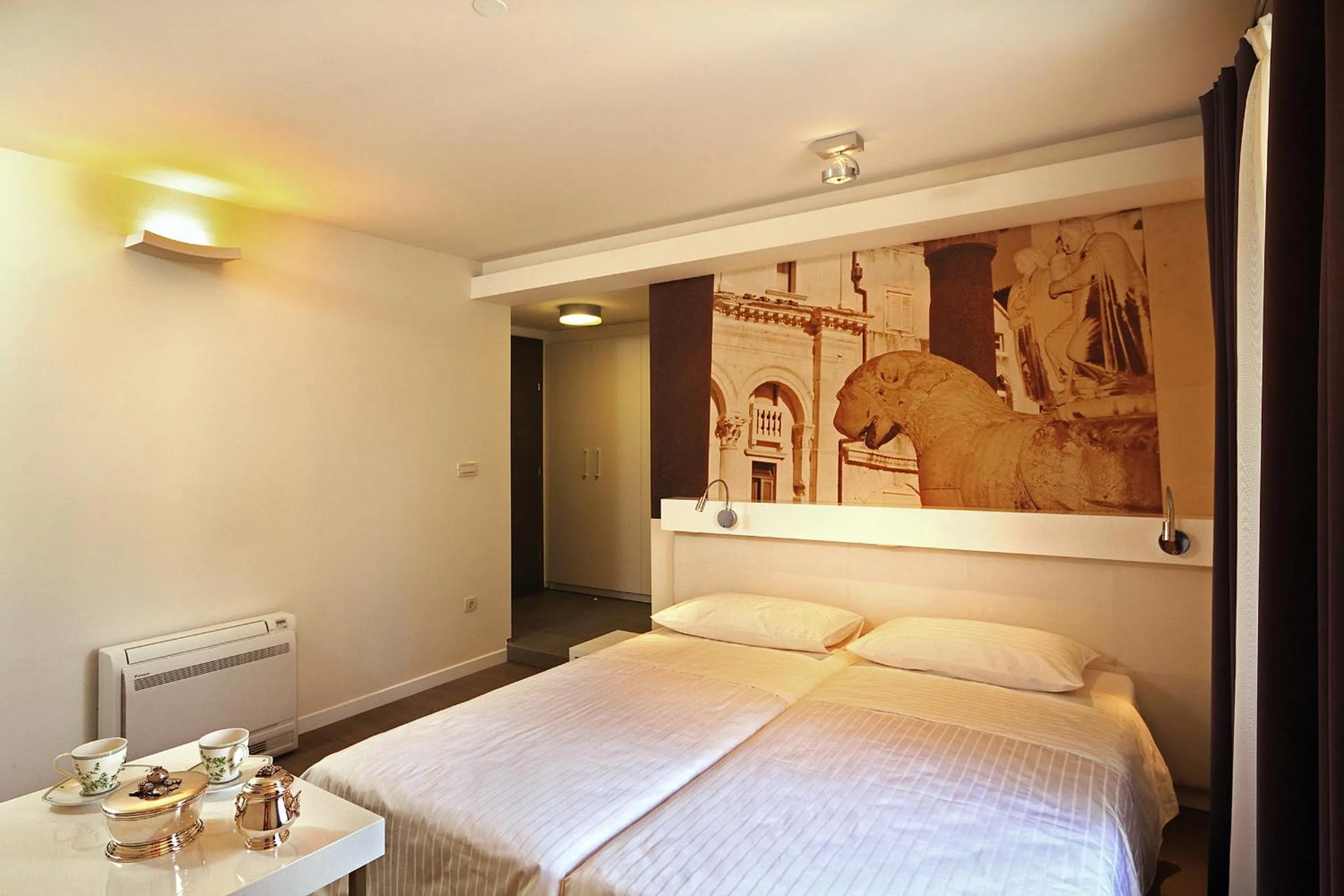 Bedroom, Bed in La Porta Luxury Rooms