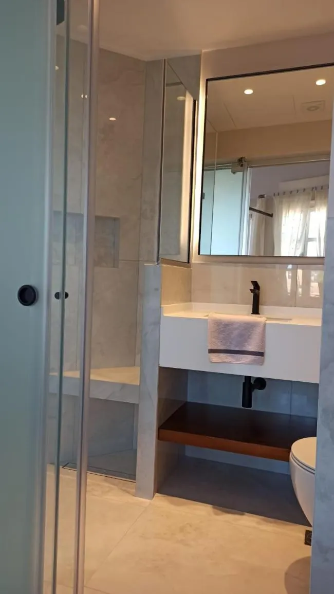 Bathroom in Hotel Amphora