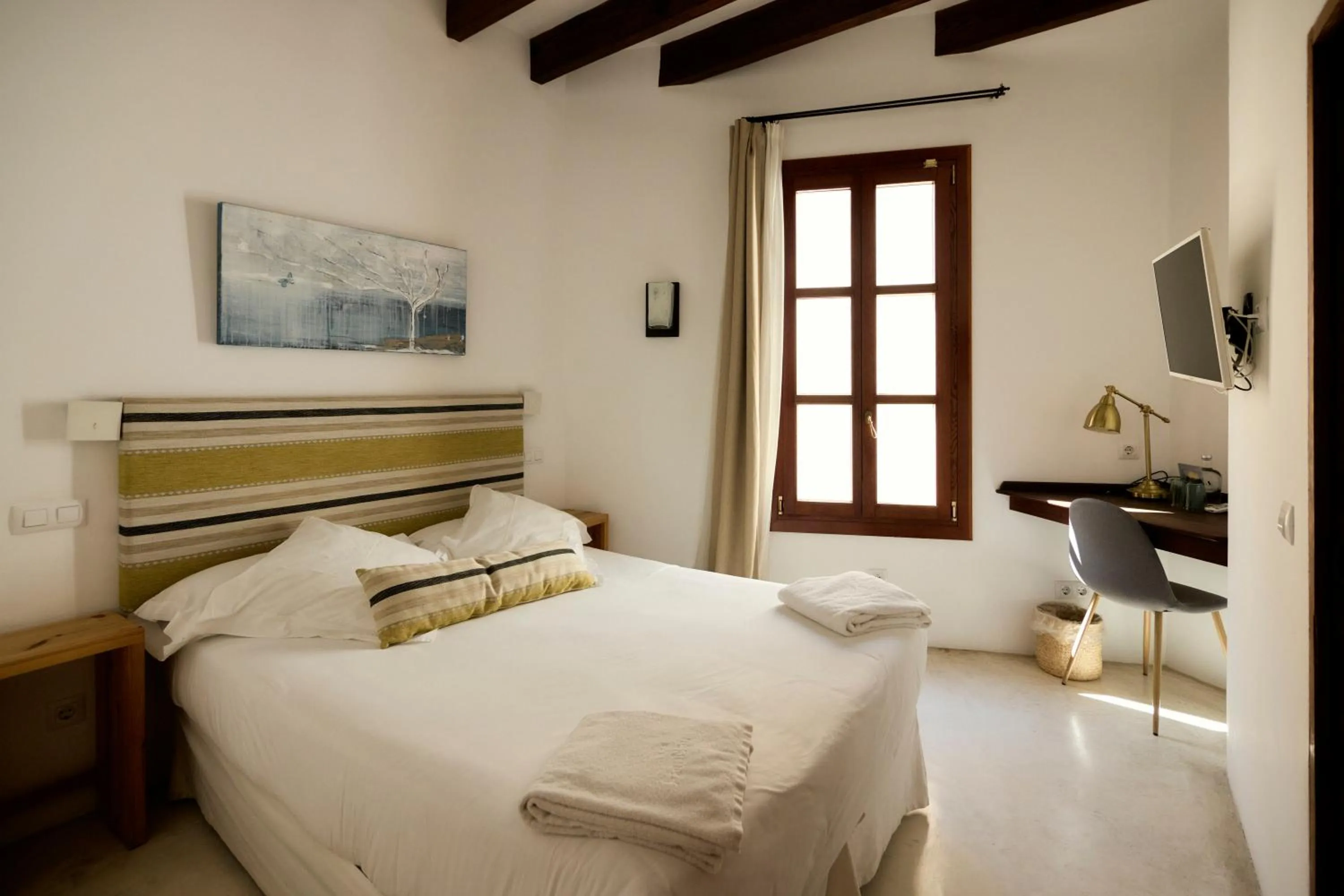 Bed in Hotel Forn Nou