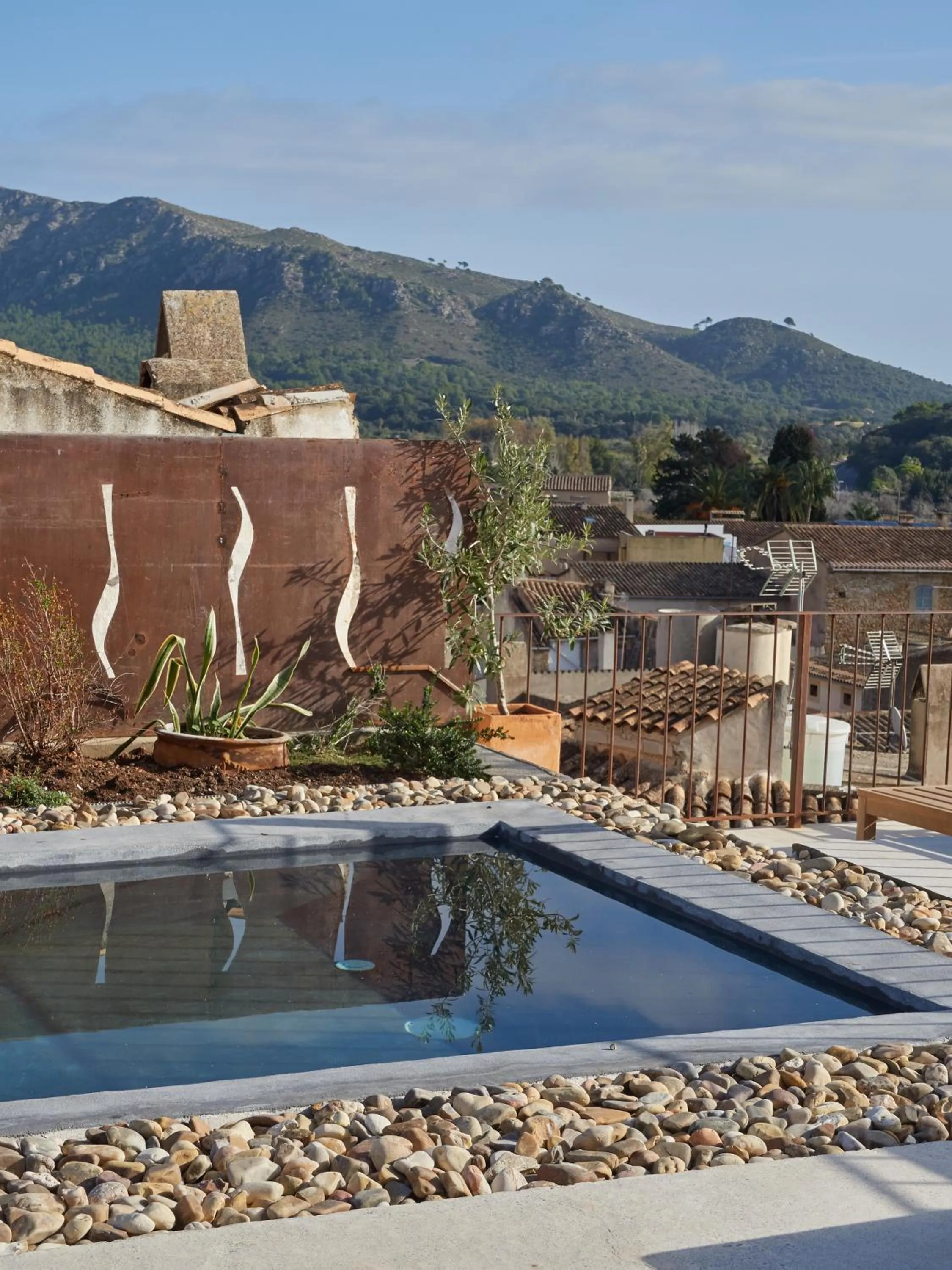 Swimming pool in Hotel Forn Nou