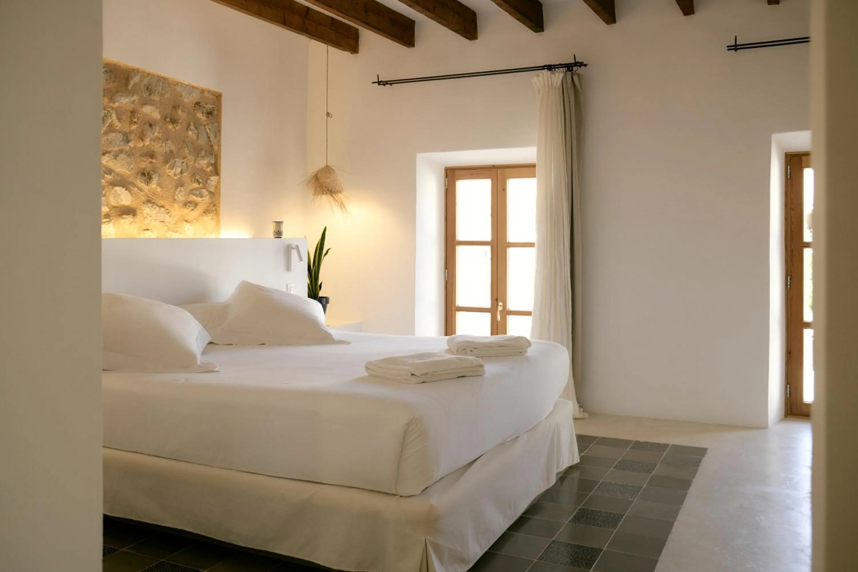 Bed in Hotel Forn Nou