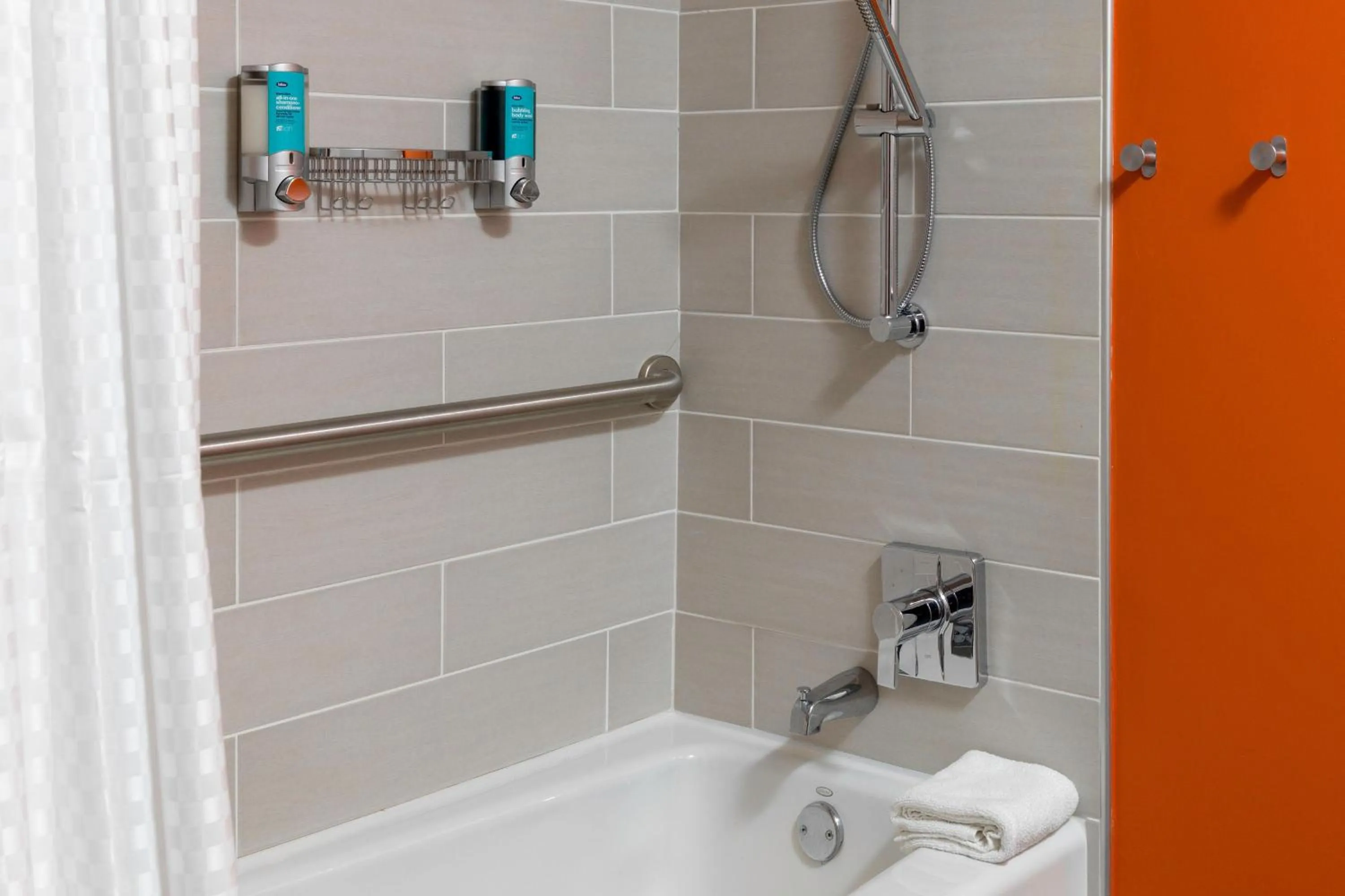 Bathroom in Aloft Gainesville University Area