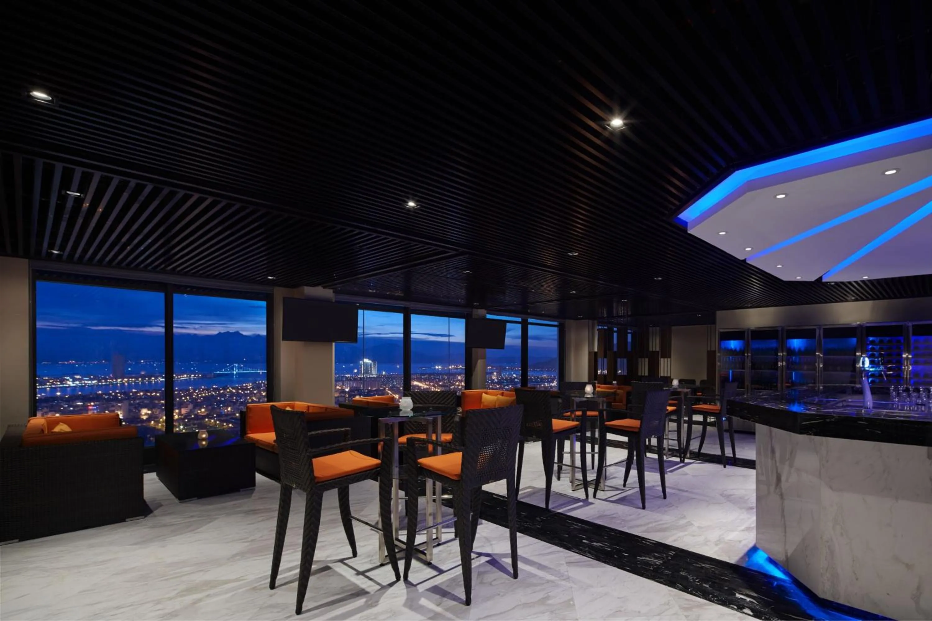 Lounge or bar in Four Points by Sheraton Danang